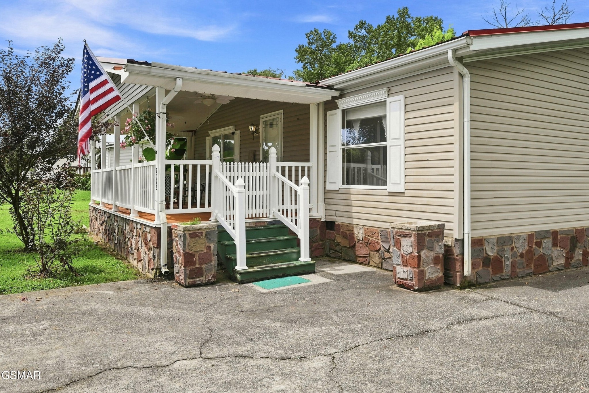 2025 River Meadows Drive