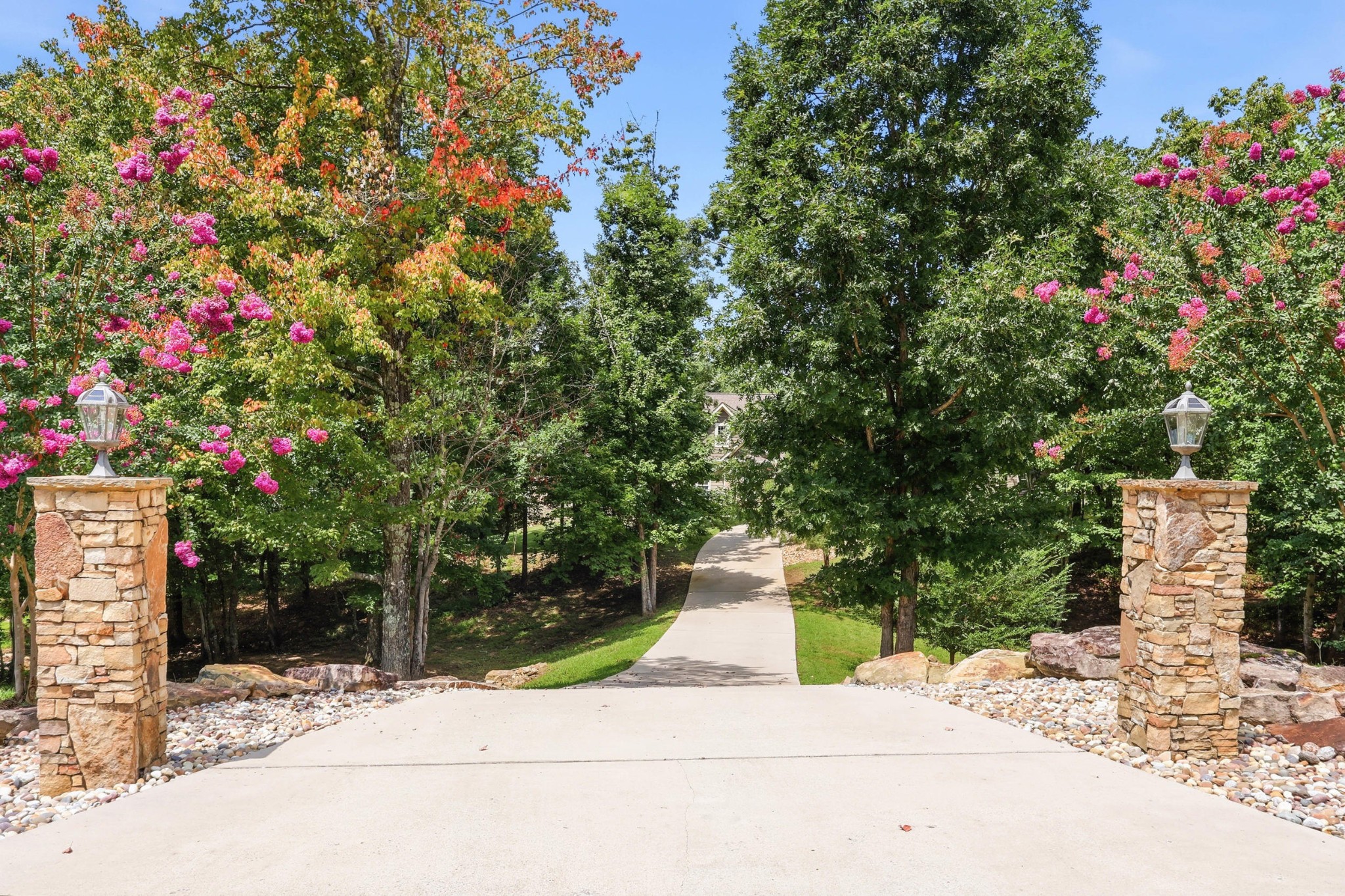 1625 River Bluffs Drive