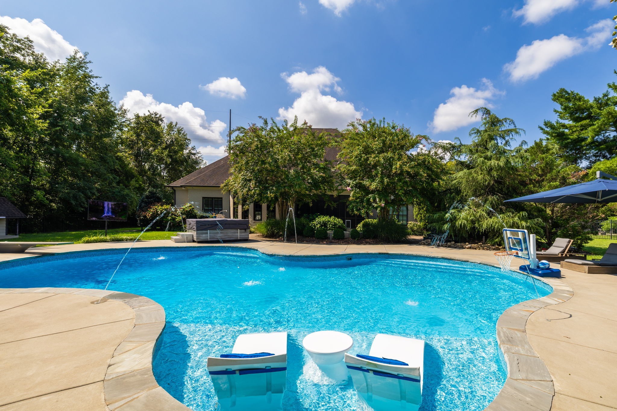 400 Ernest Rice Ln