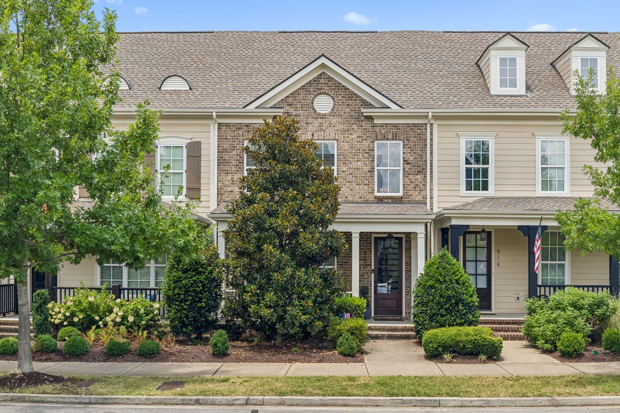908 Jewell Ave