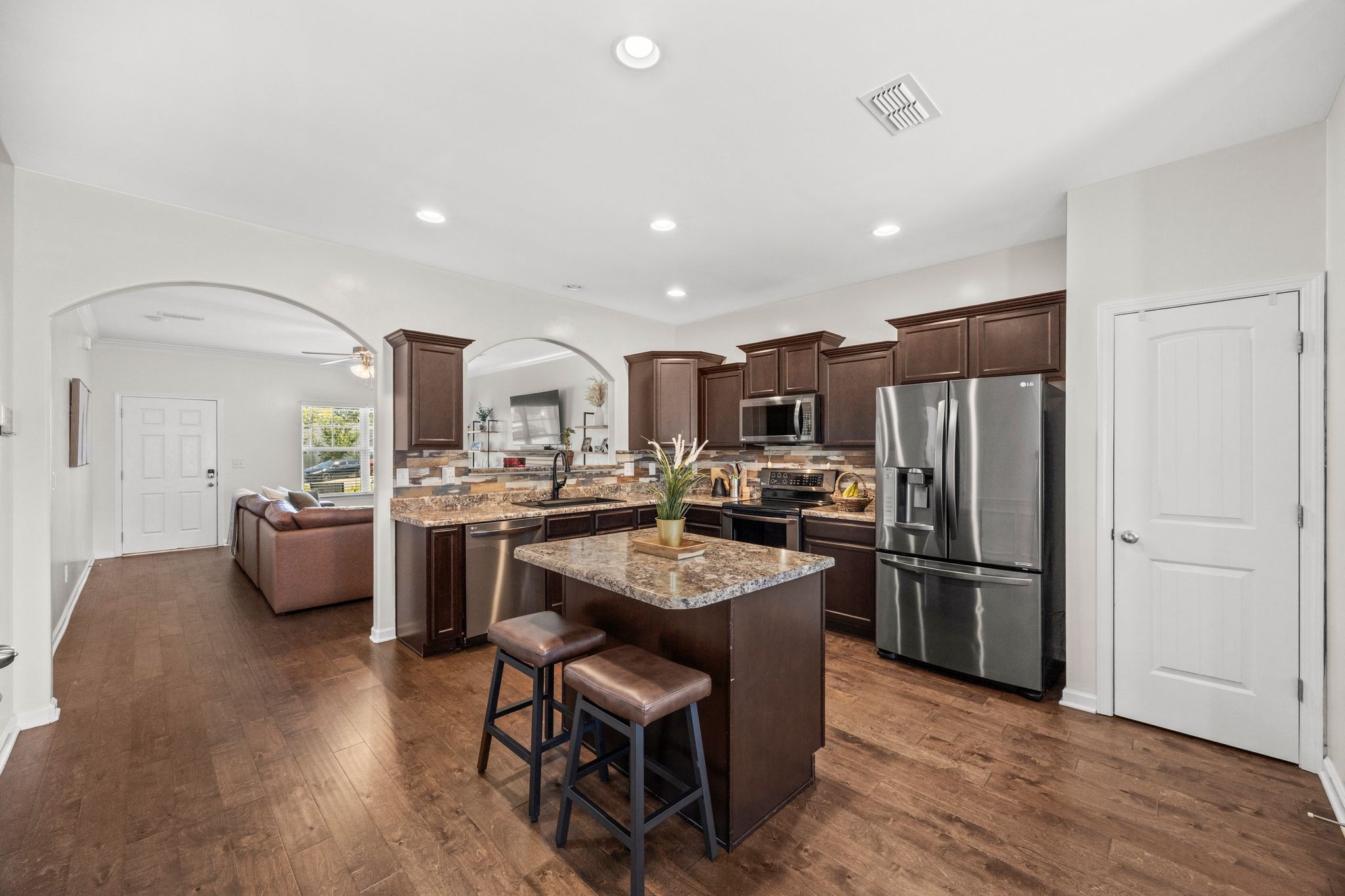 9003 Alona Ct