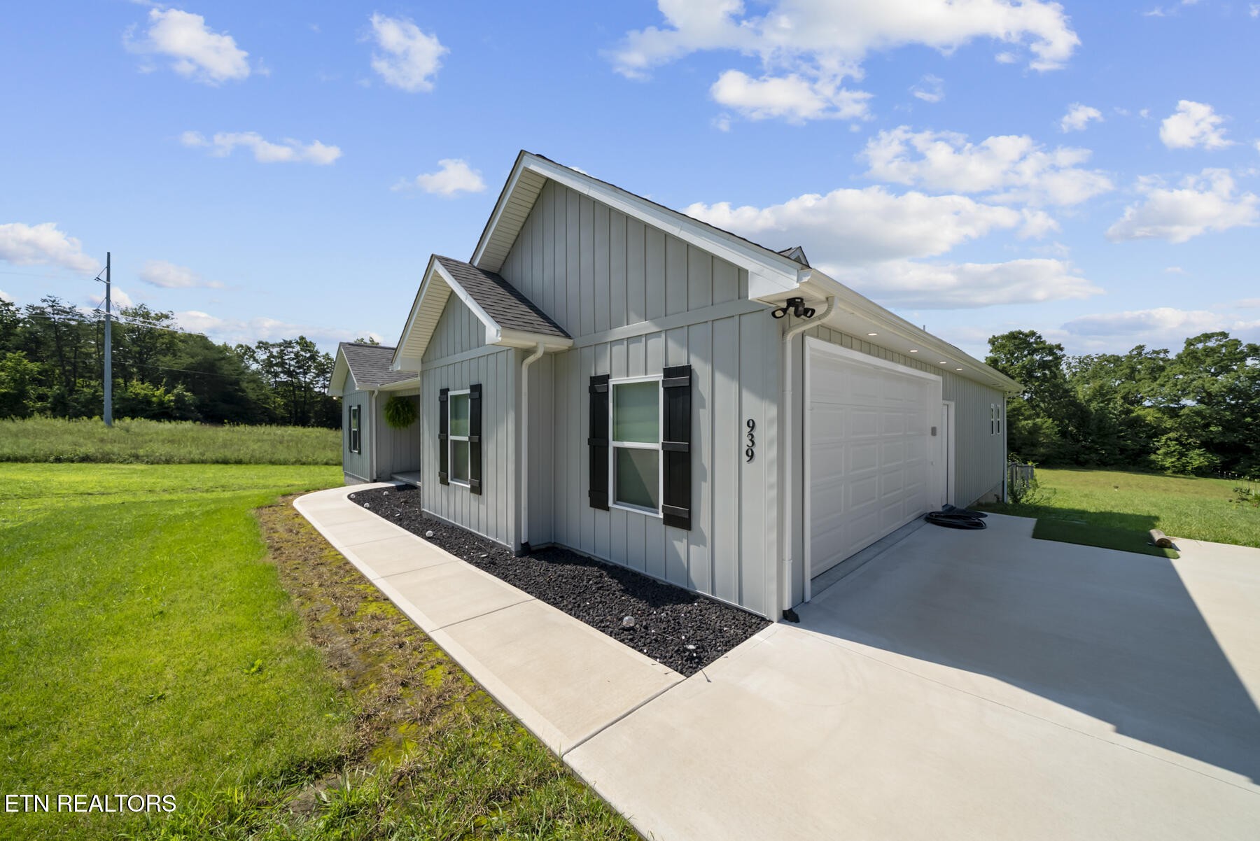 939 Clear Creek Rd