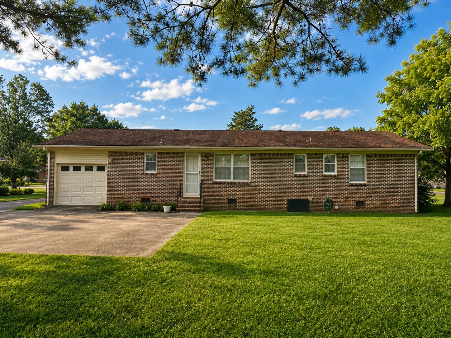 1008 Brindley Dr