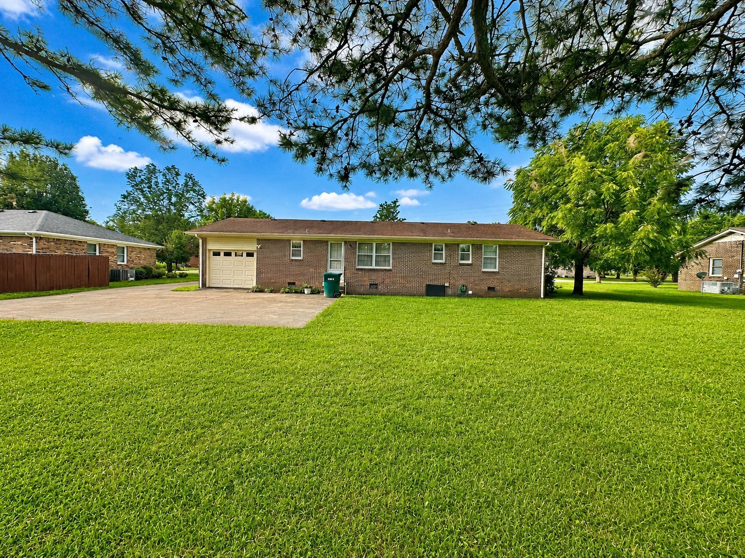 1008 Brindley Dr
