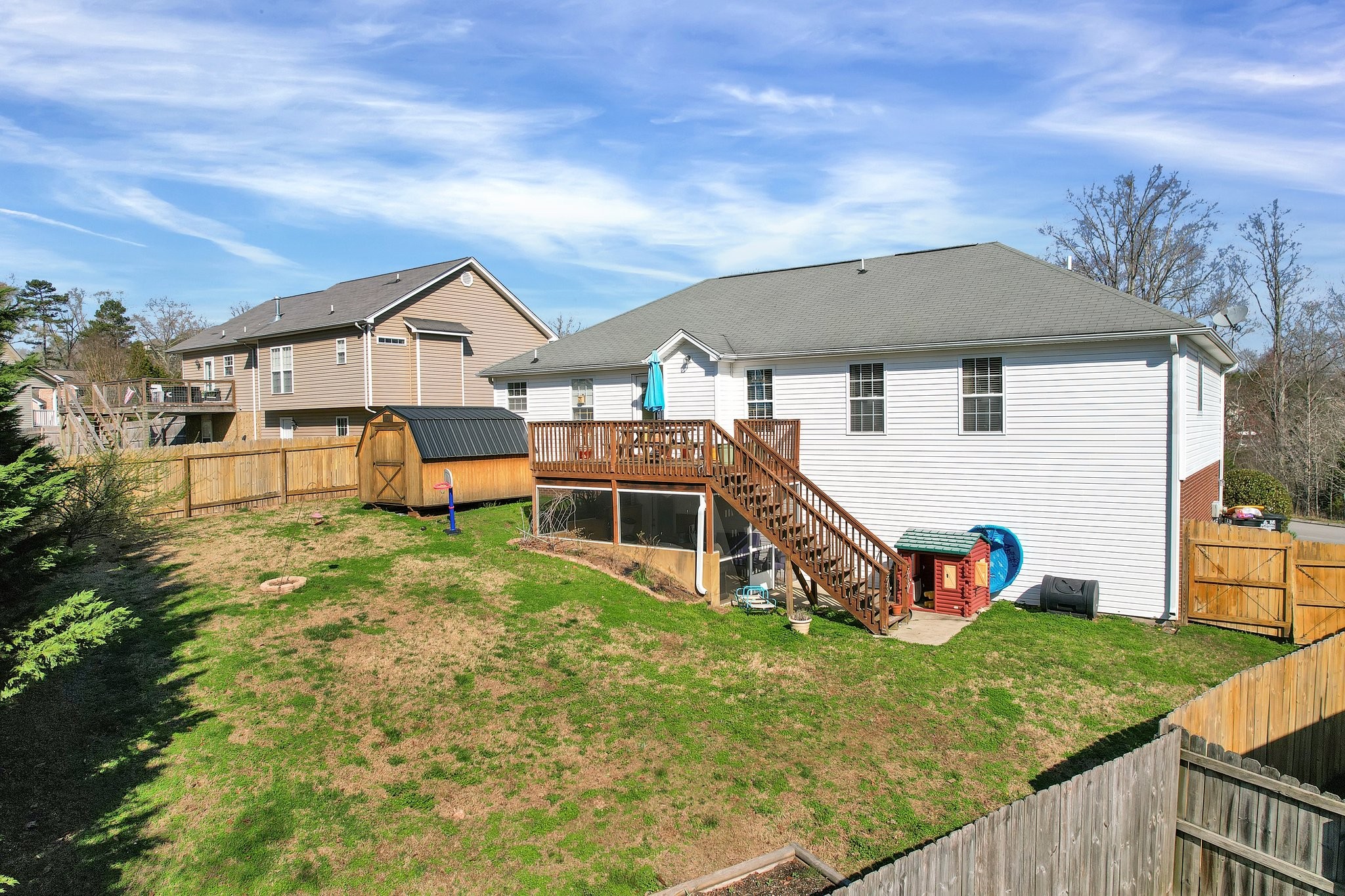 6082 Wardwell Dr