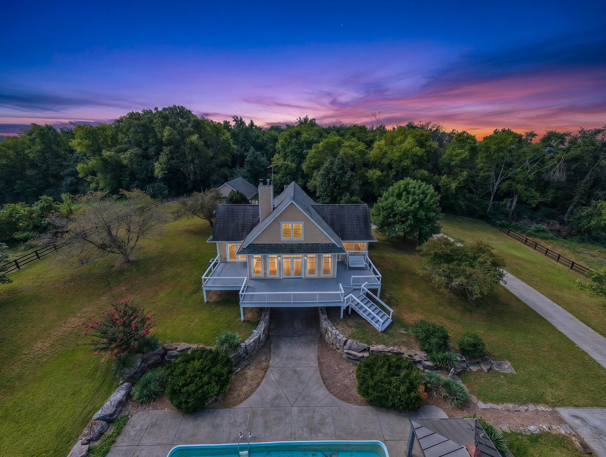 580 Southport Rd