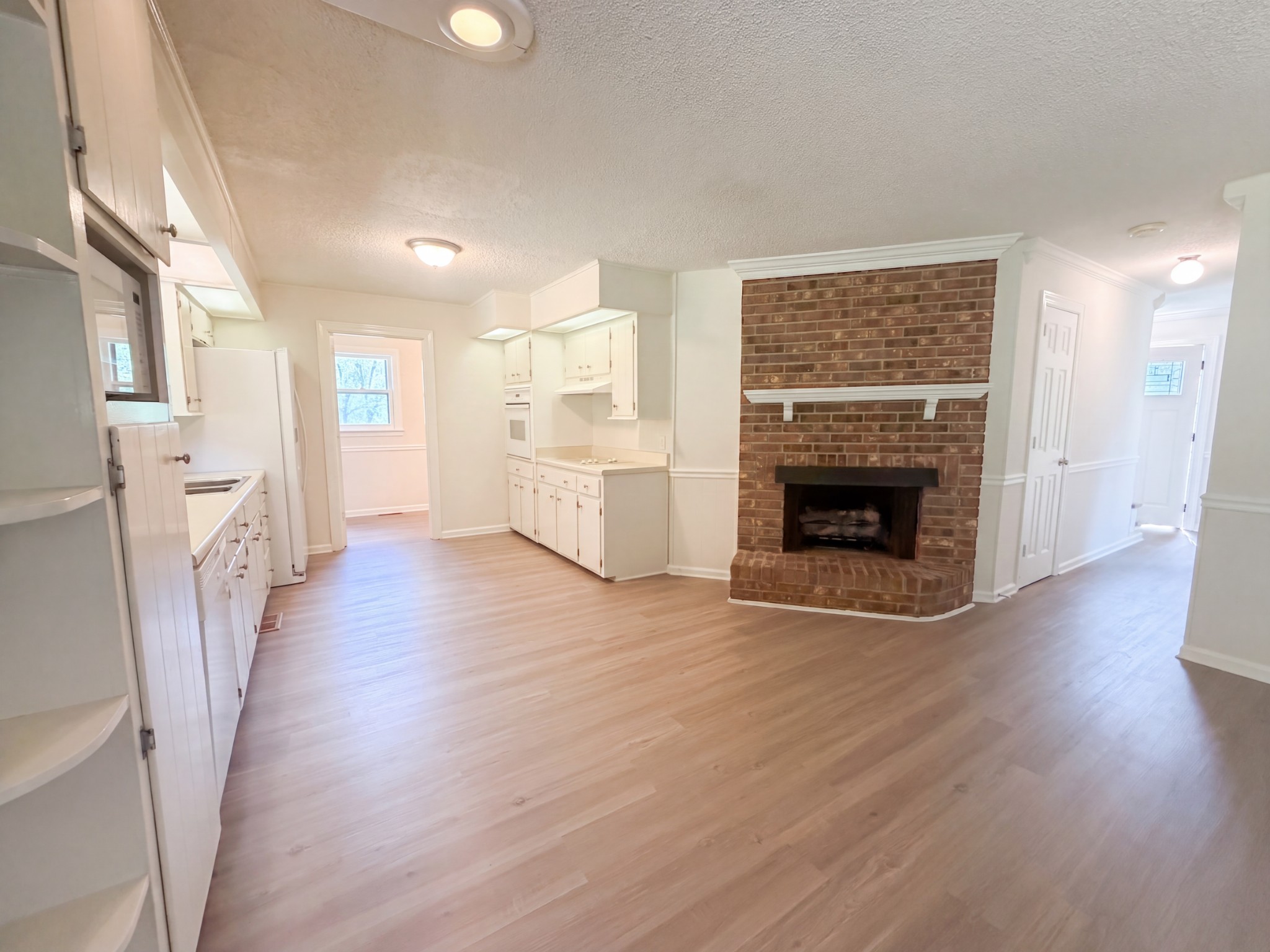 1818 Fox Chase Dr