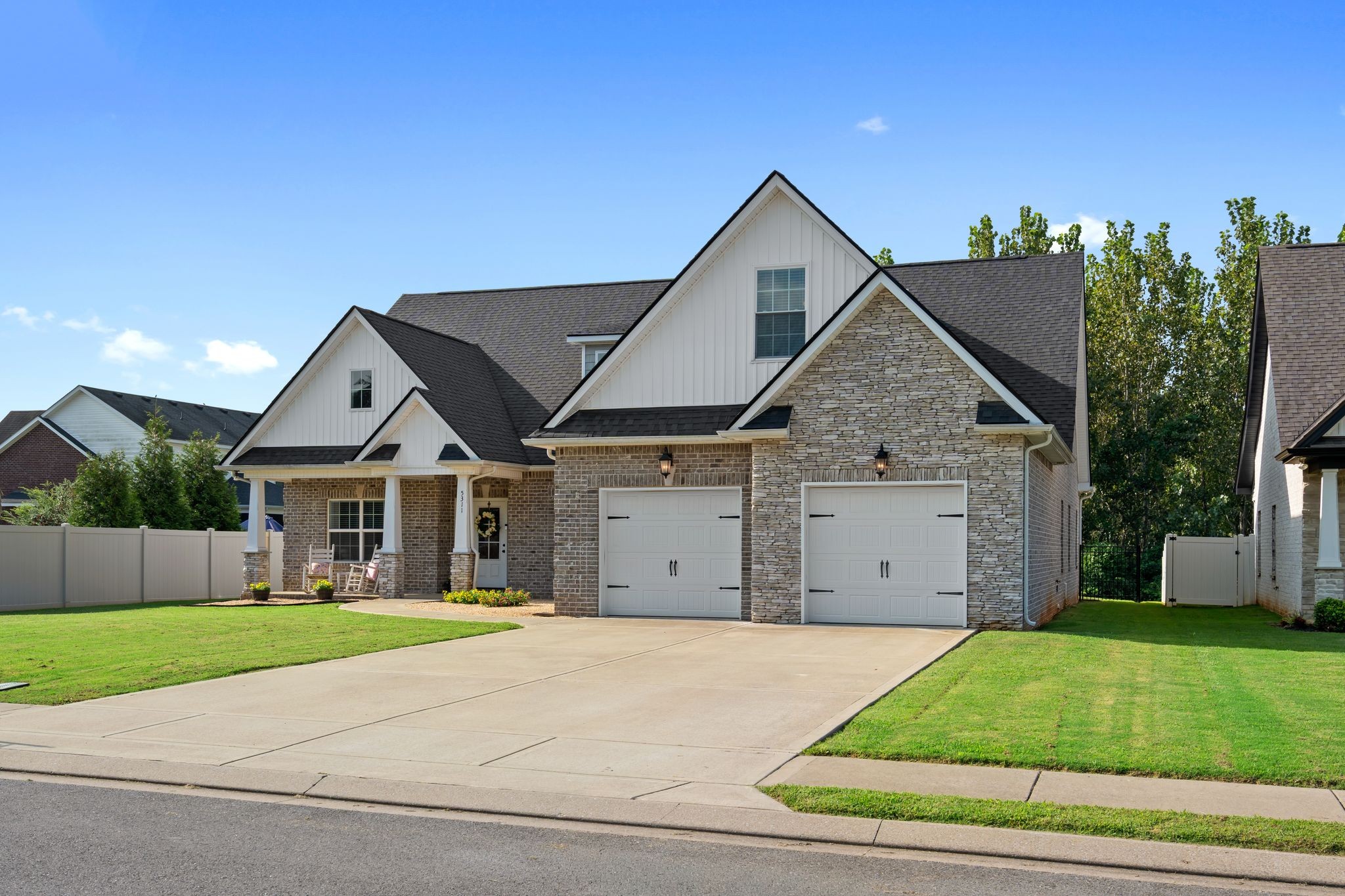 5311 Honeybee Dr