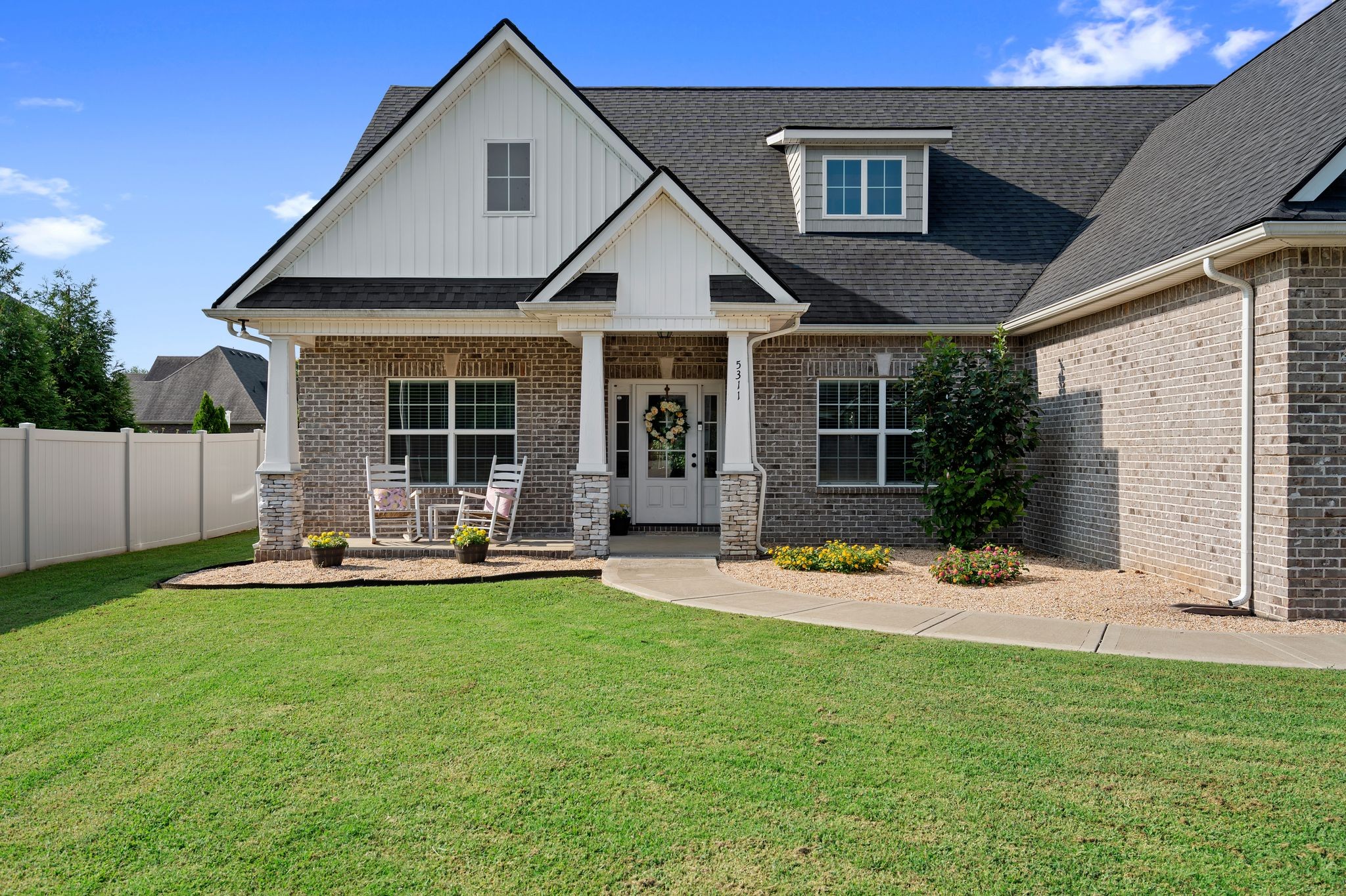 5311 Honeybee Dr