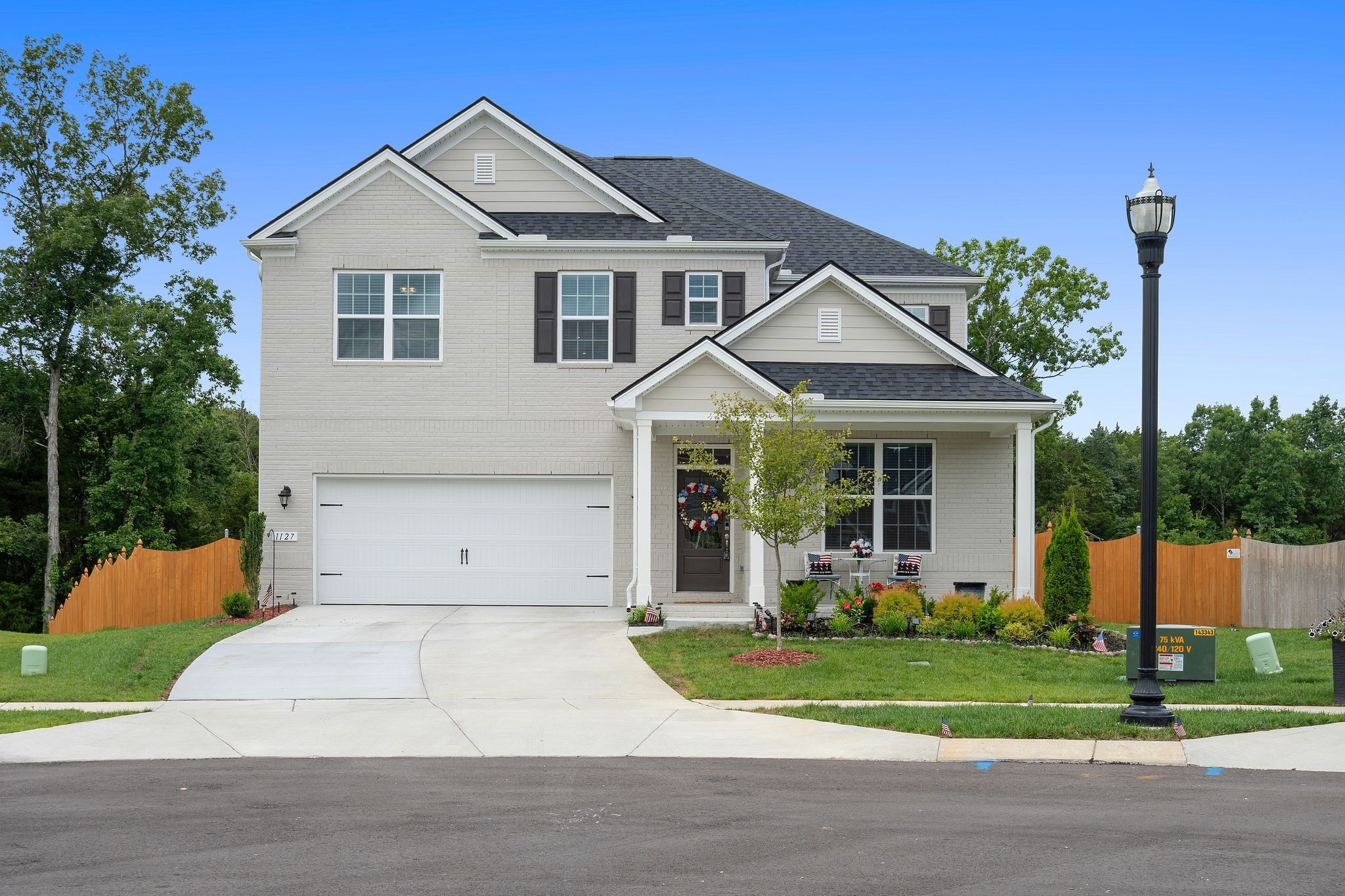 1127 Aster Pl