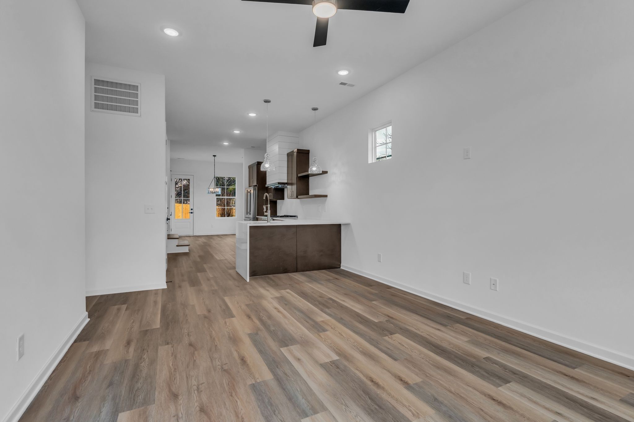 729 Idlewild Dr