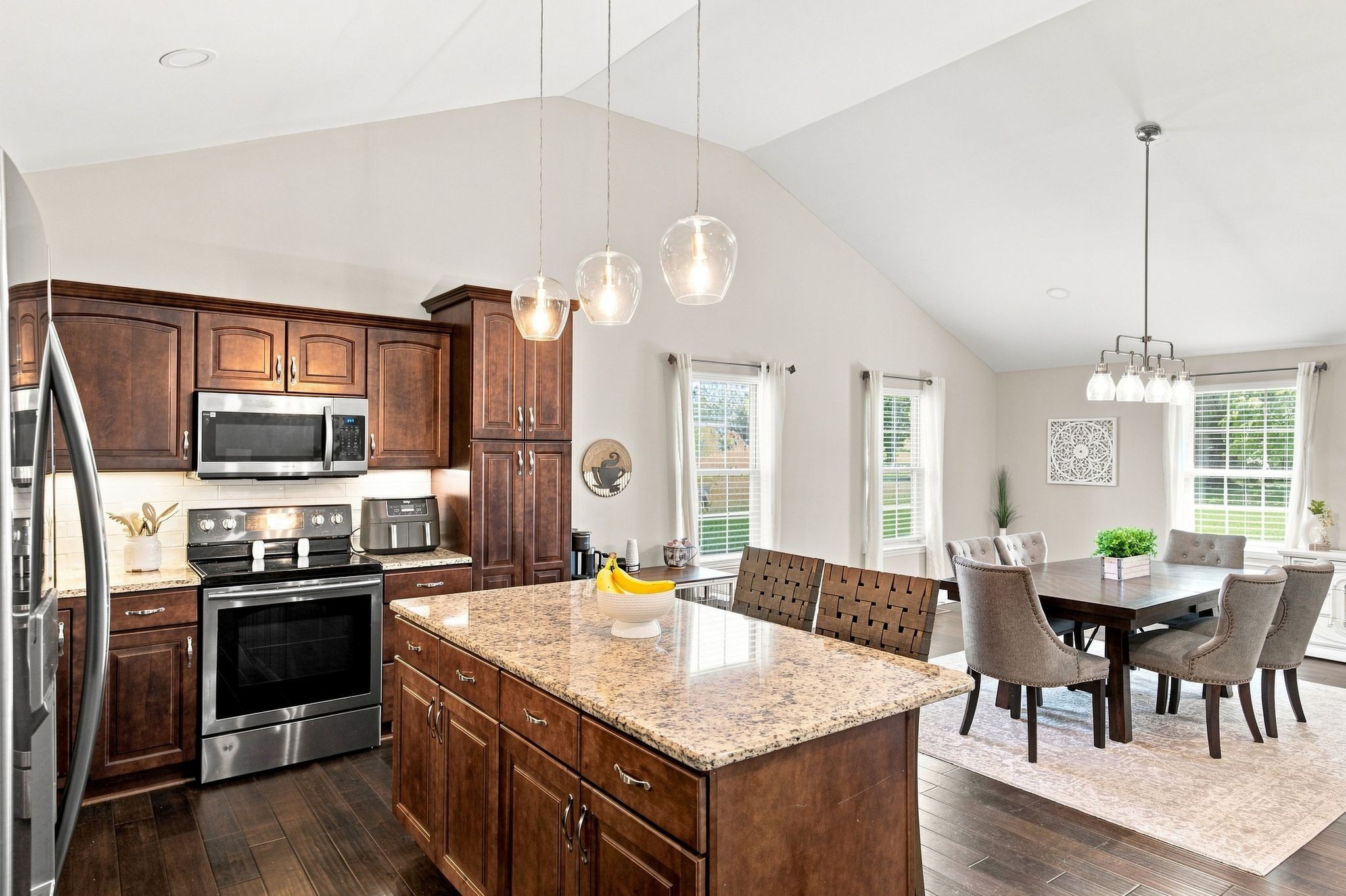 1412 Suzanne Dr