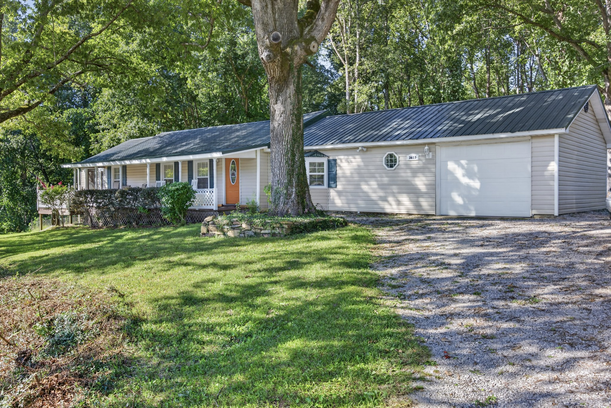 3613 Eastland Rd