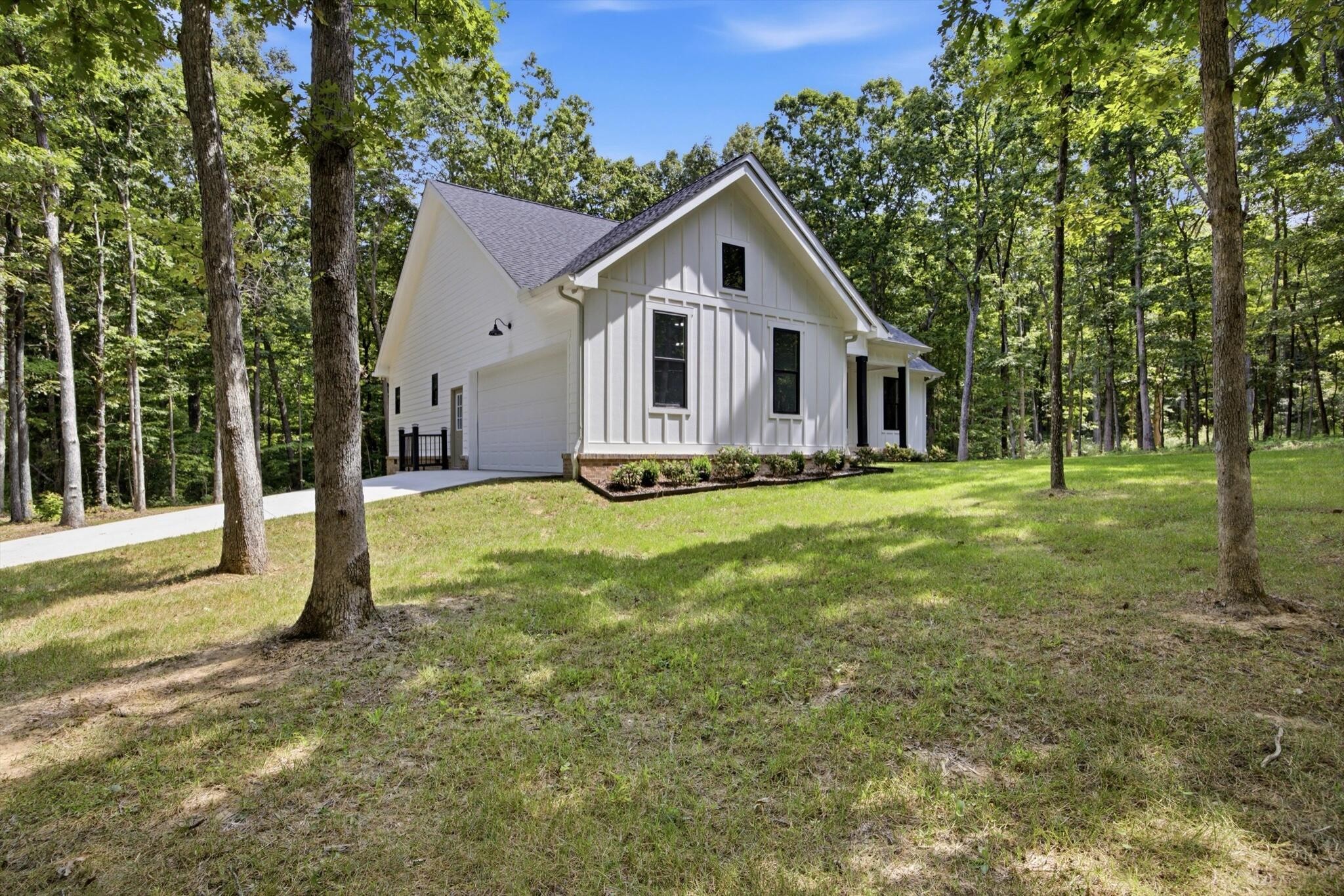 252 Woodland Way