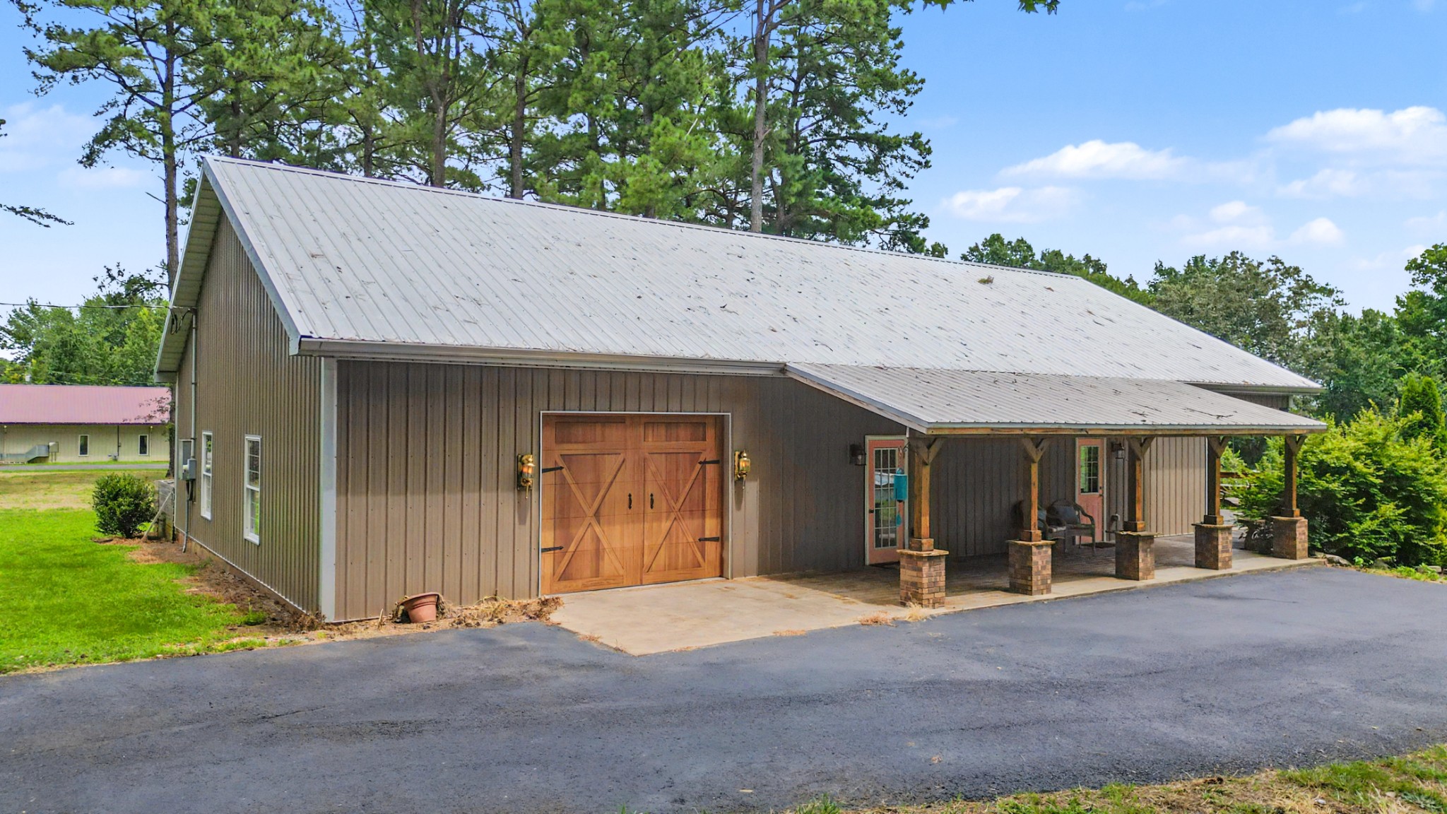 8774 Highway 641, N