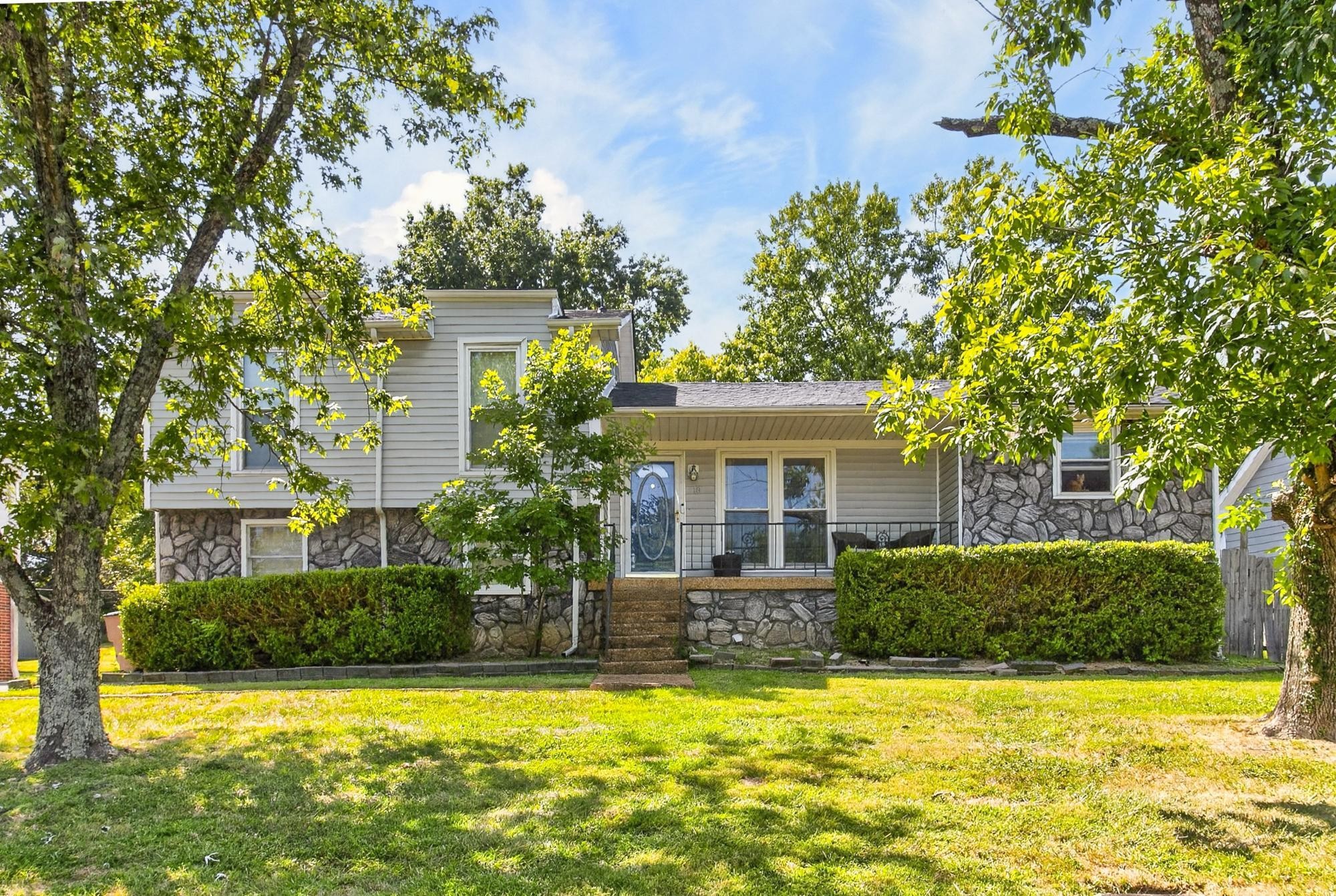 218 Cedarview Dr