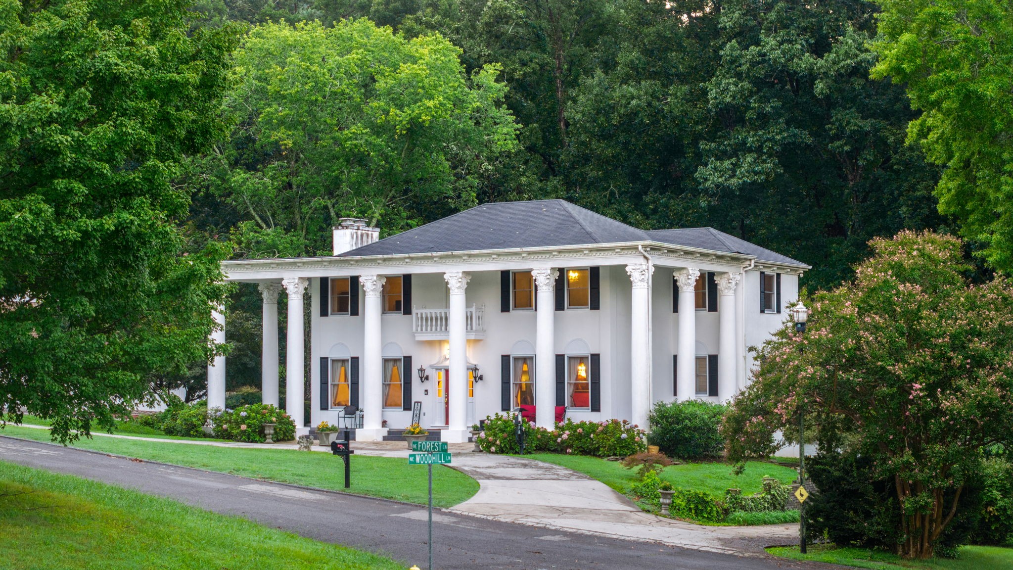 510 Forest Ln, NE