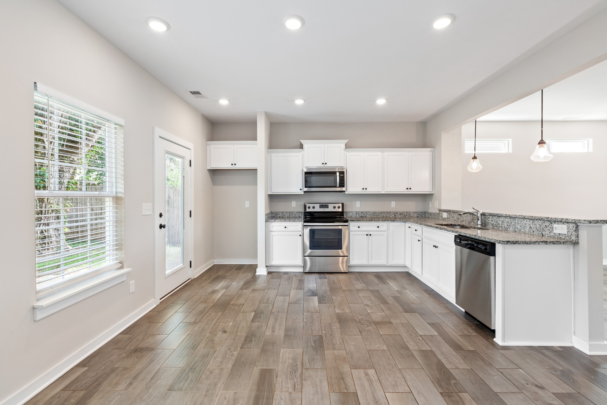 4006 Ella Cook Cir