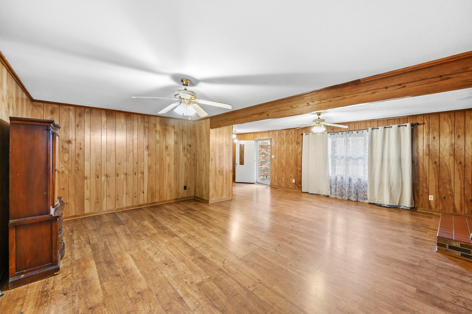 2225 Sand Ridge Rd