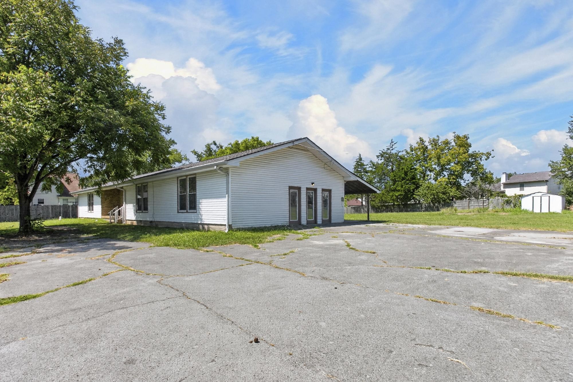 3300 Hamilton Church Rd