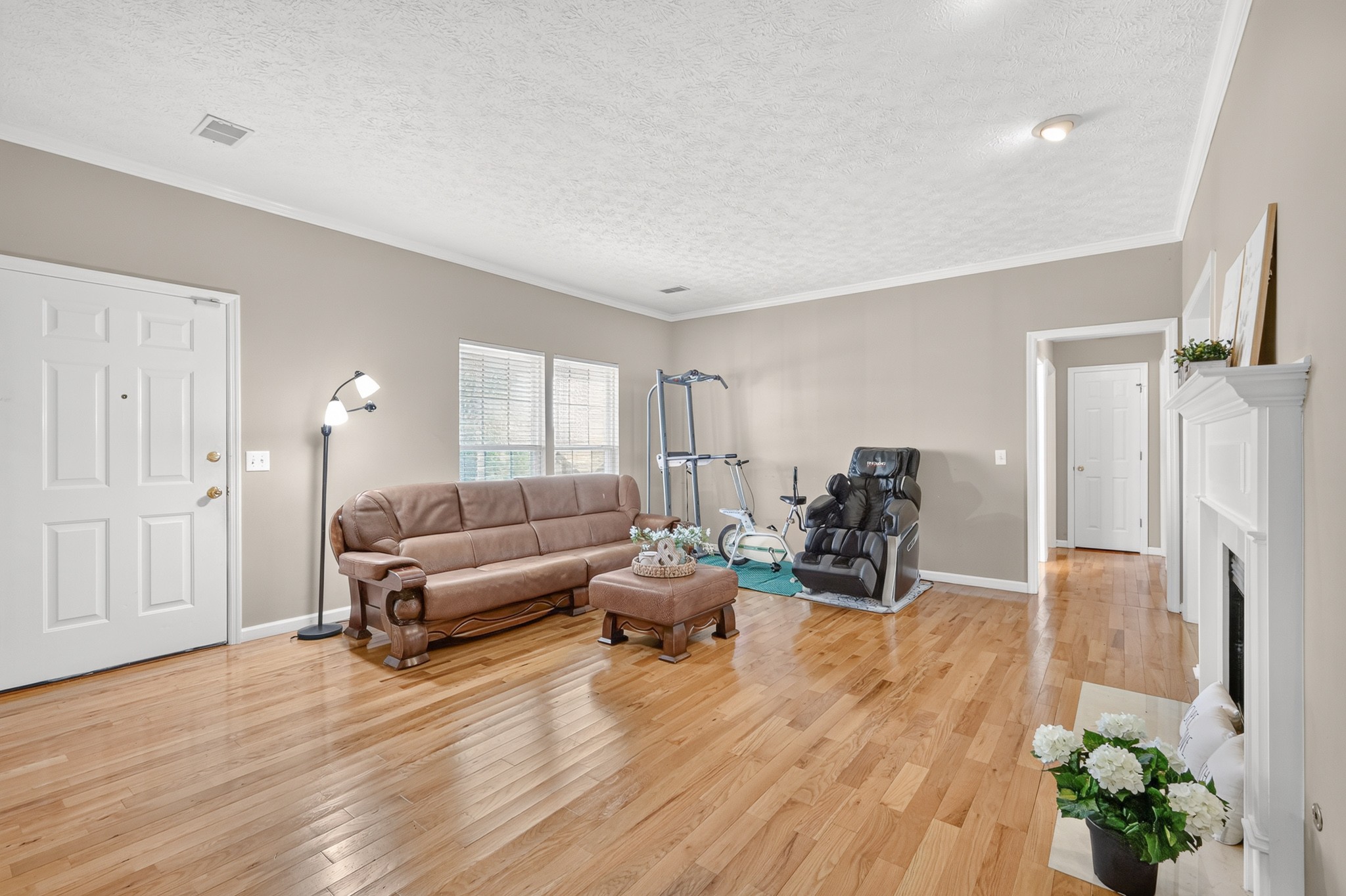 648 Woodburn Dr