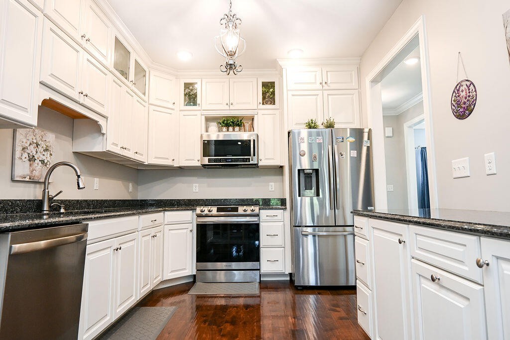 4878 Grove Park Drive, NE