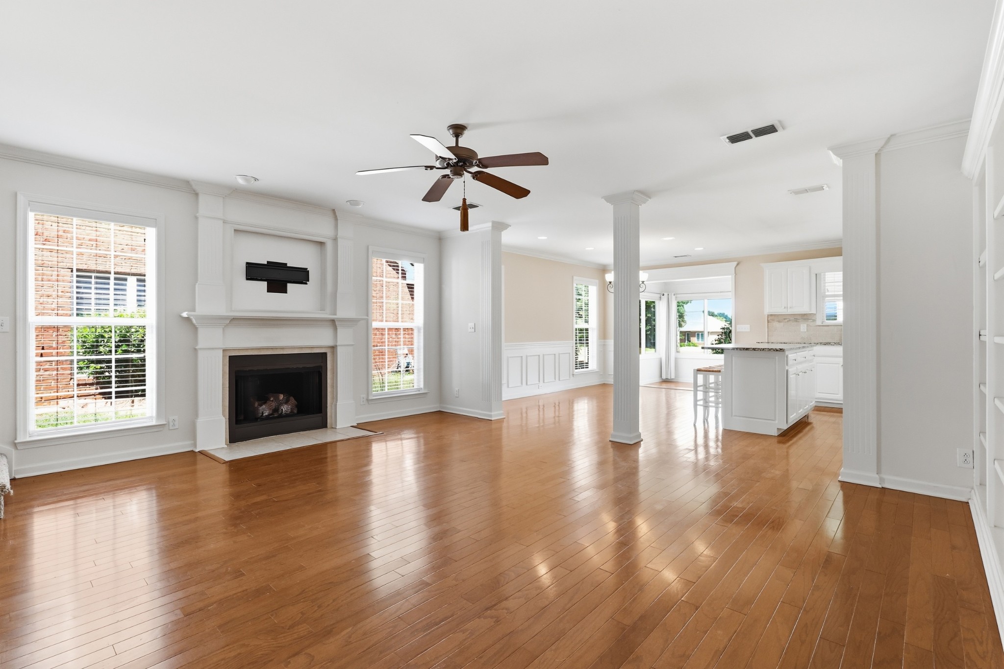 439 Golfview Ct