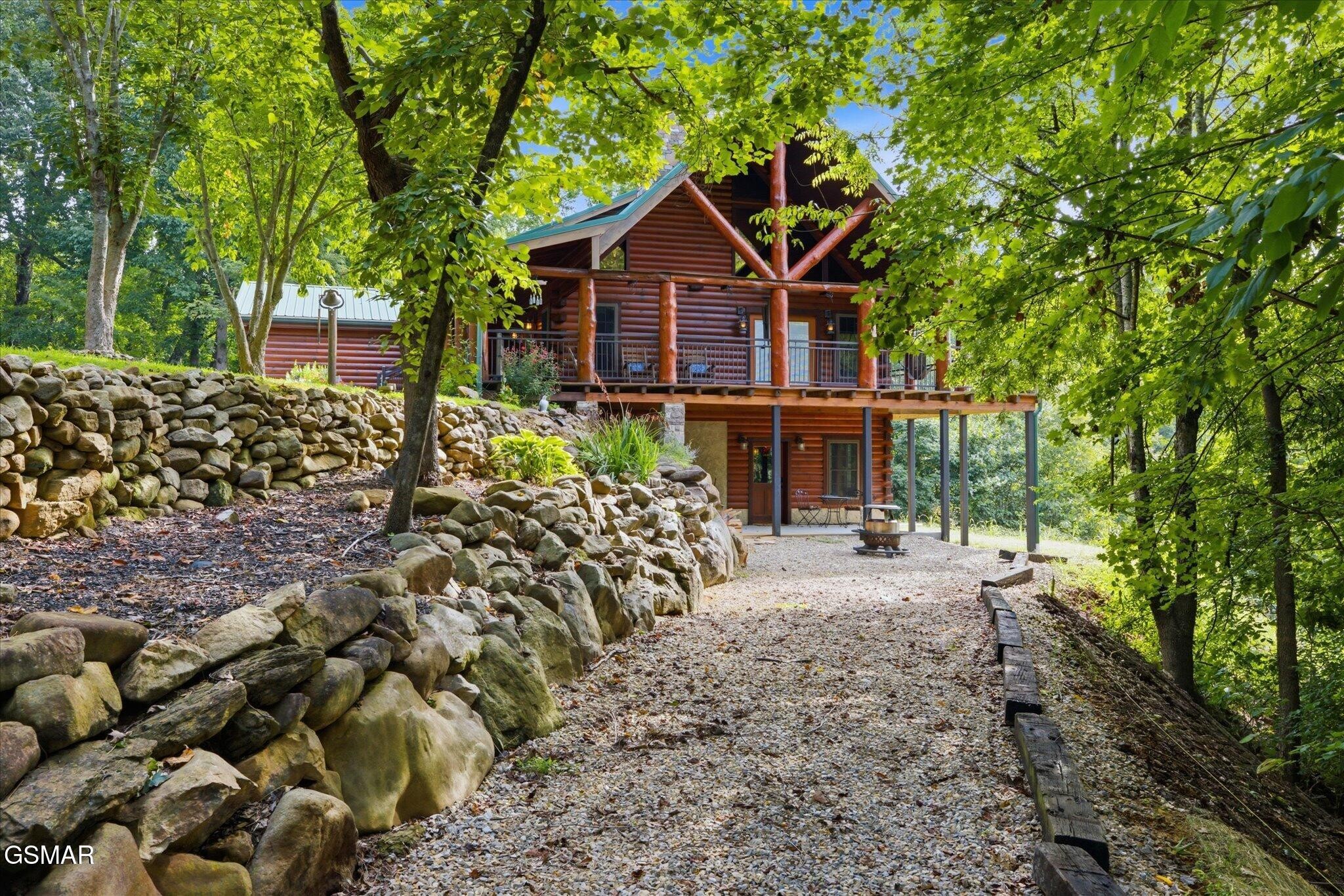 261 Canyon Hills Road