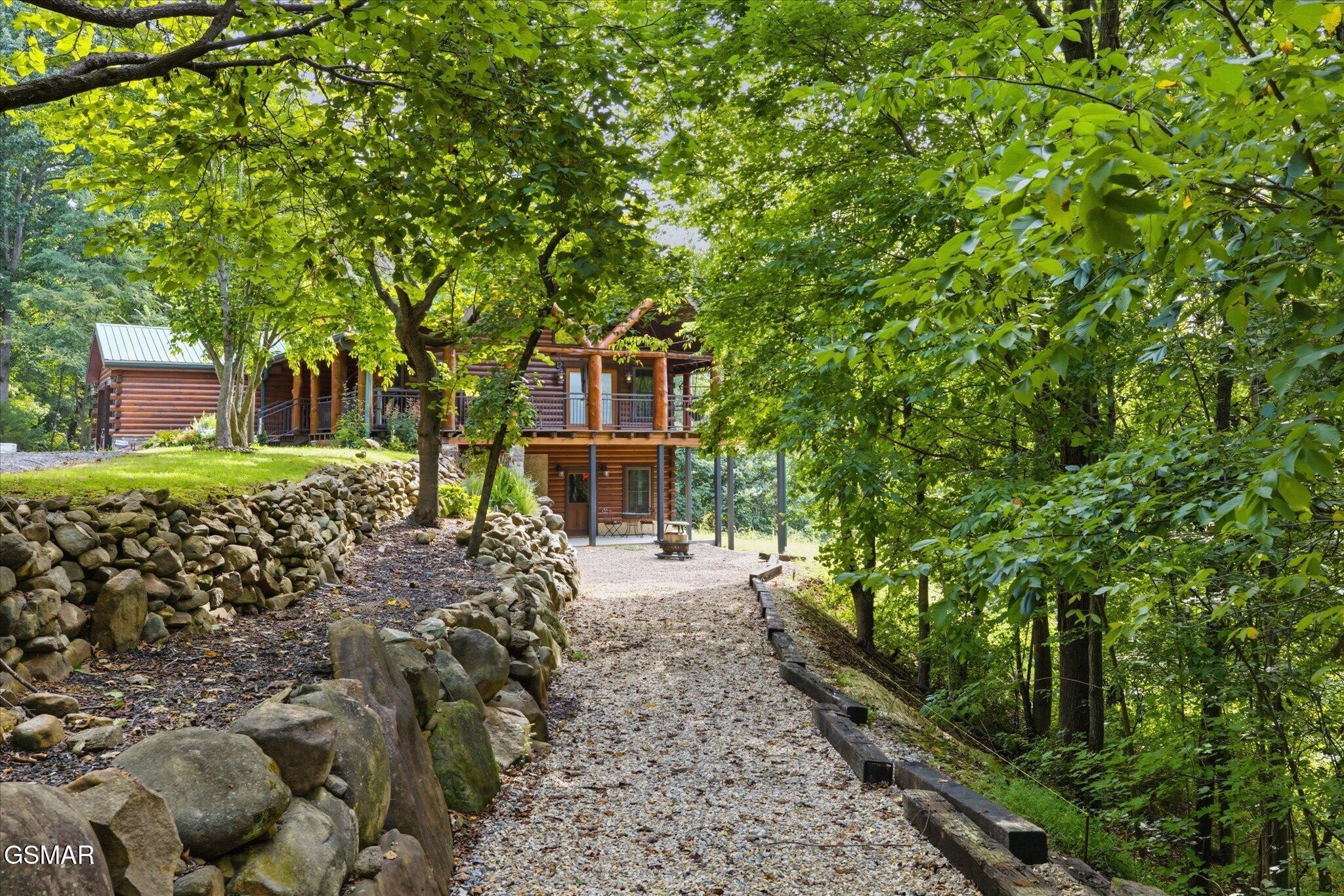 261 Canyon Hills Road