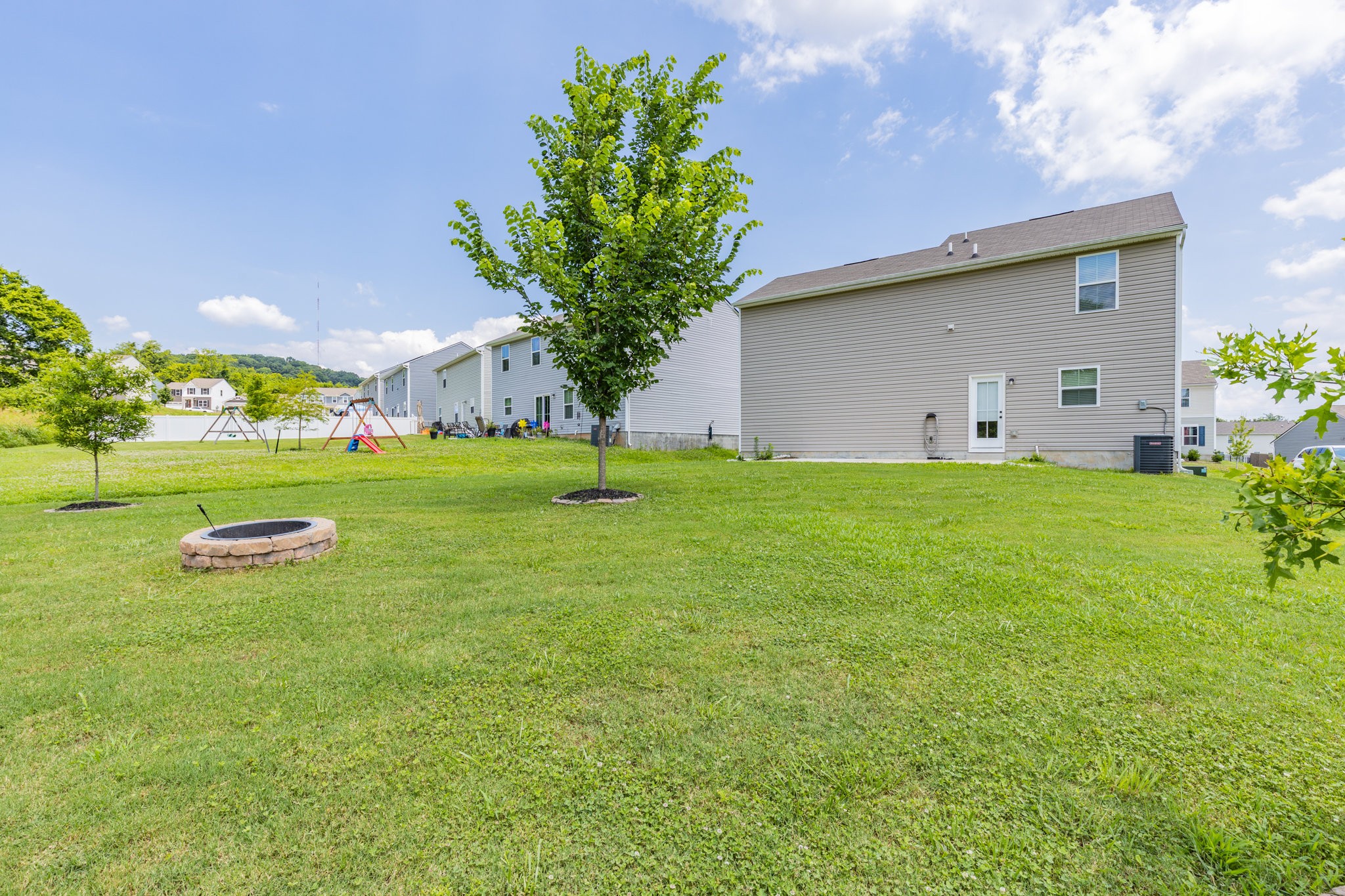 2057 Westchester Dr