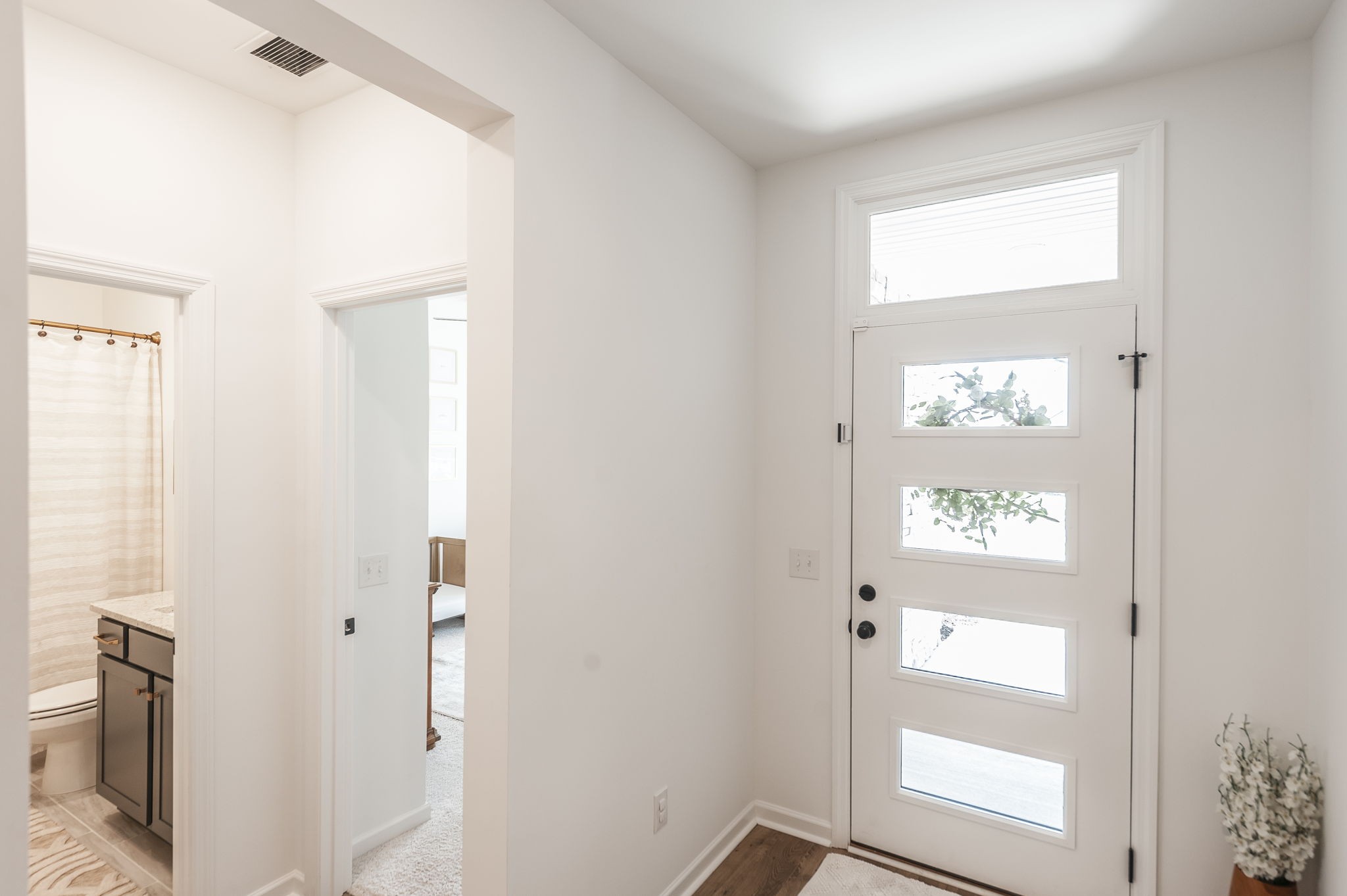 2128 Mackinac Bnd