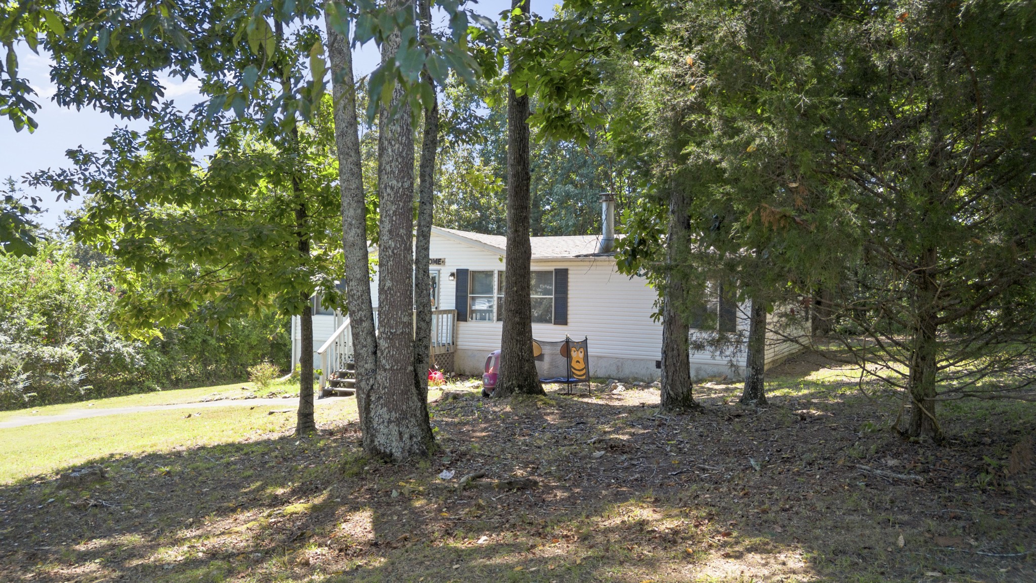 210 W Meadows Ln, NE
