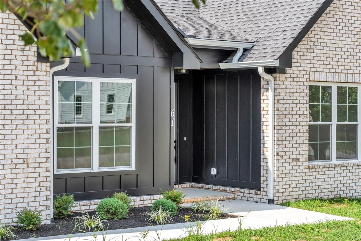61 Hickory Grove Dr