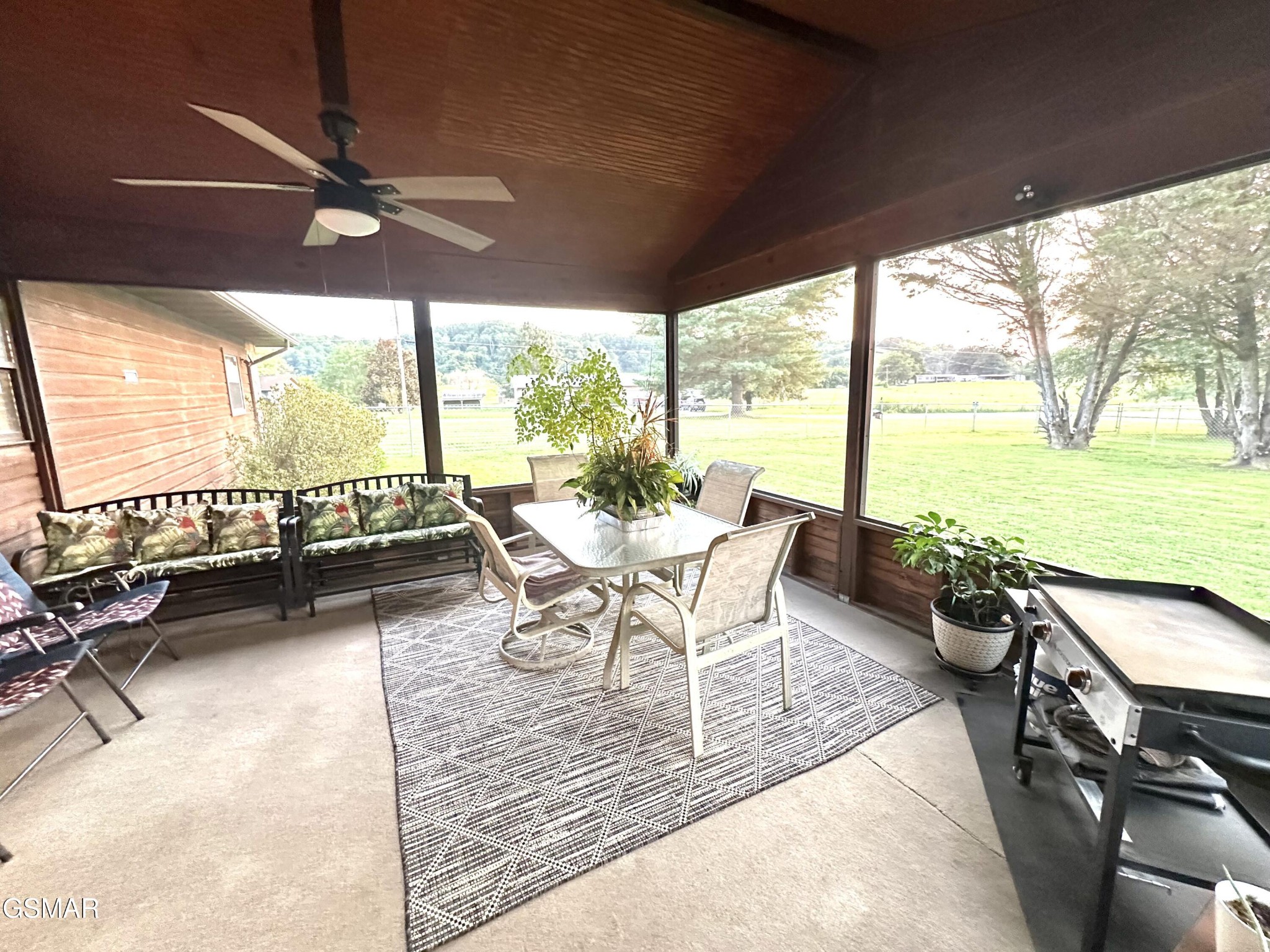 1017 Valley View Circle