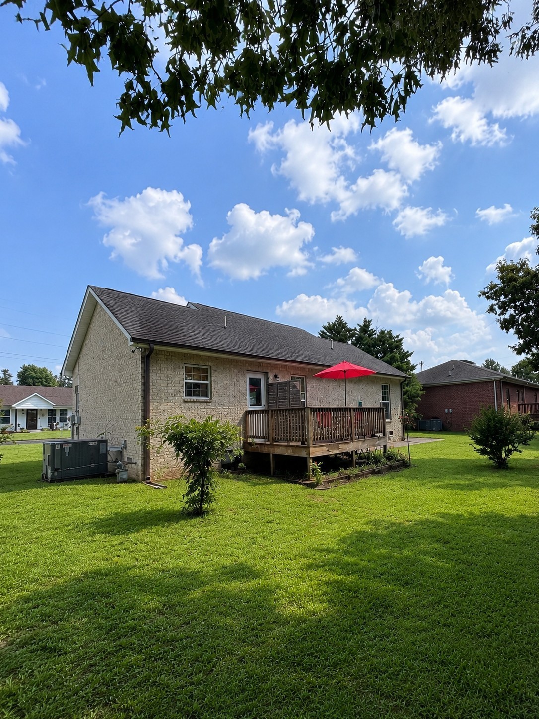 656 Kendra Dr