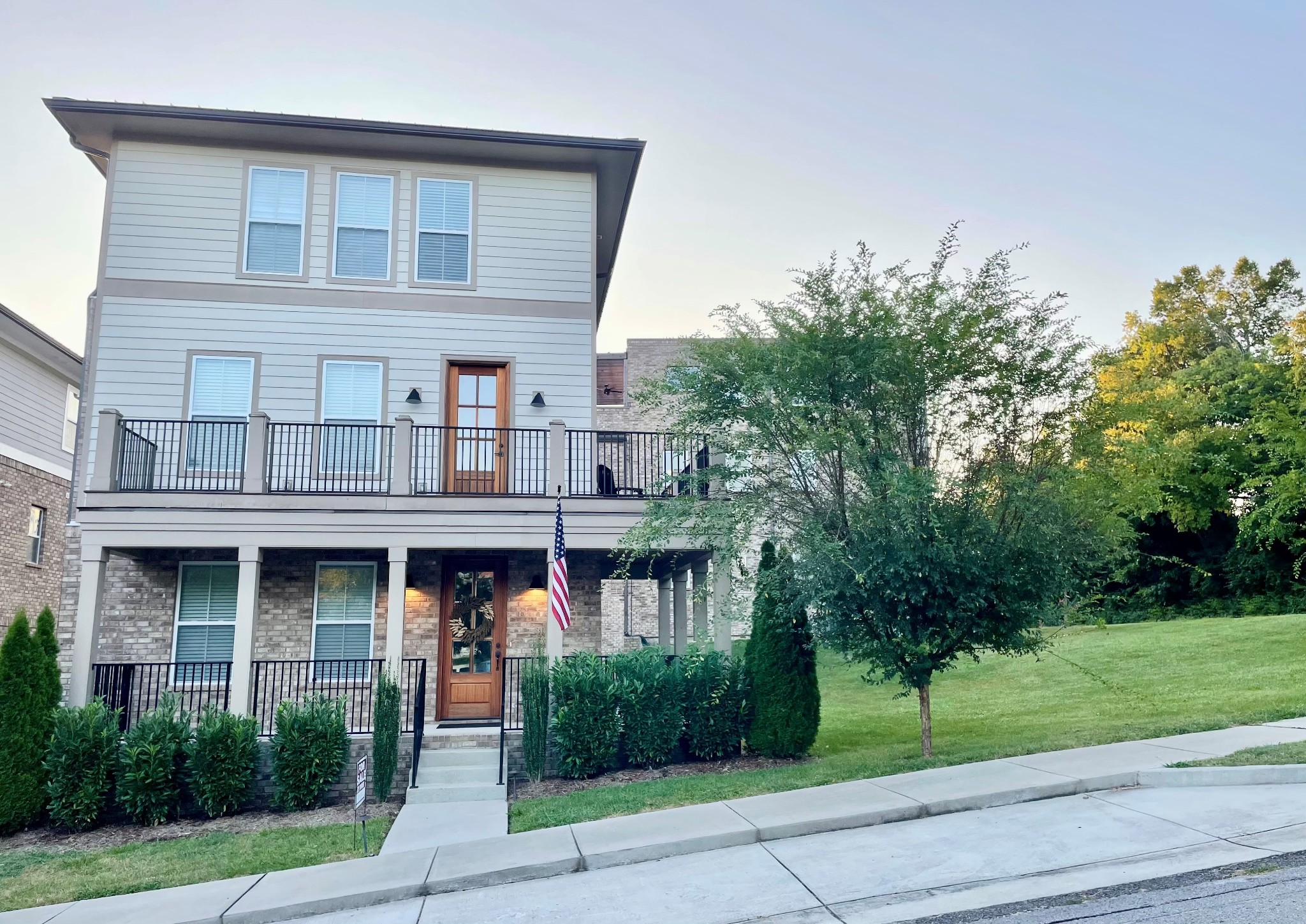 111 Demoss Rd