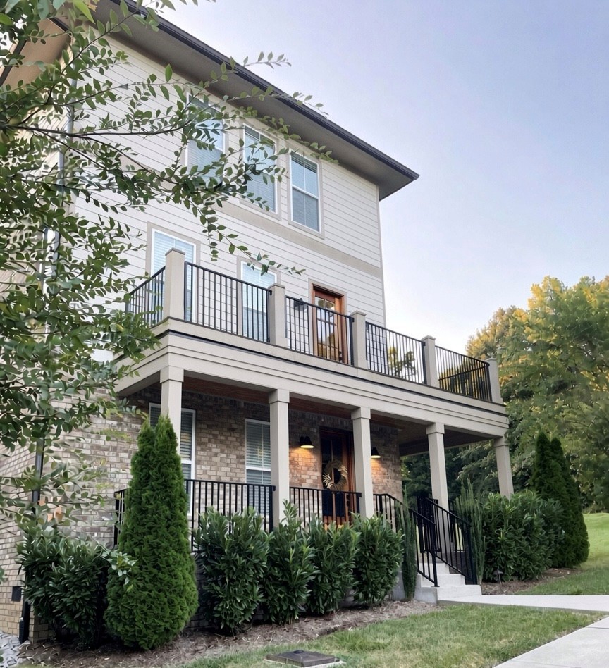 111 Demoss Rd