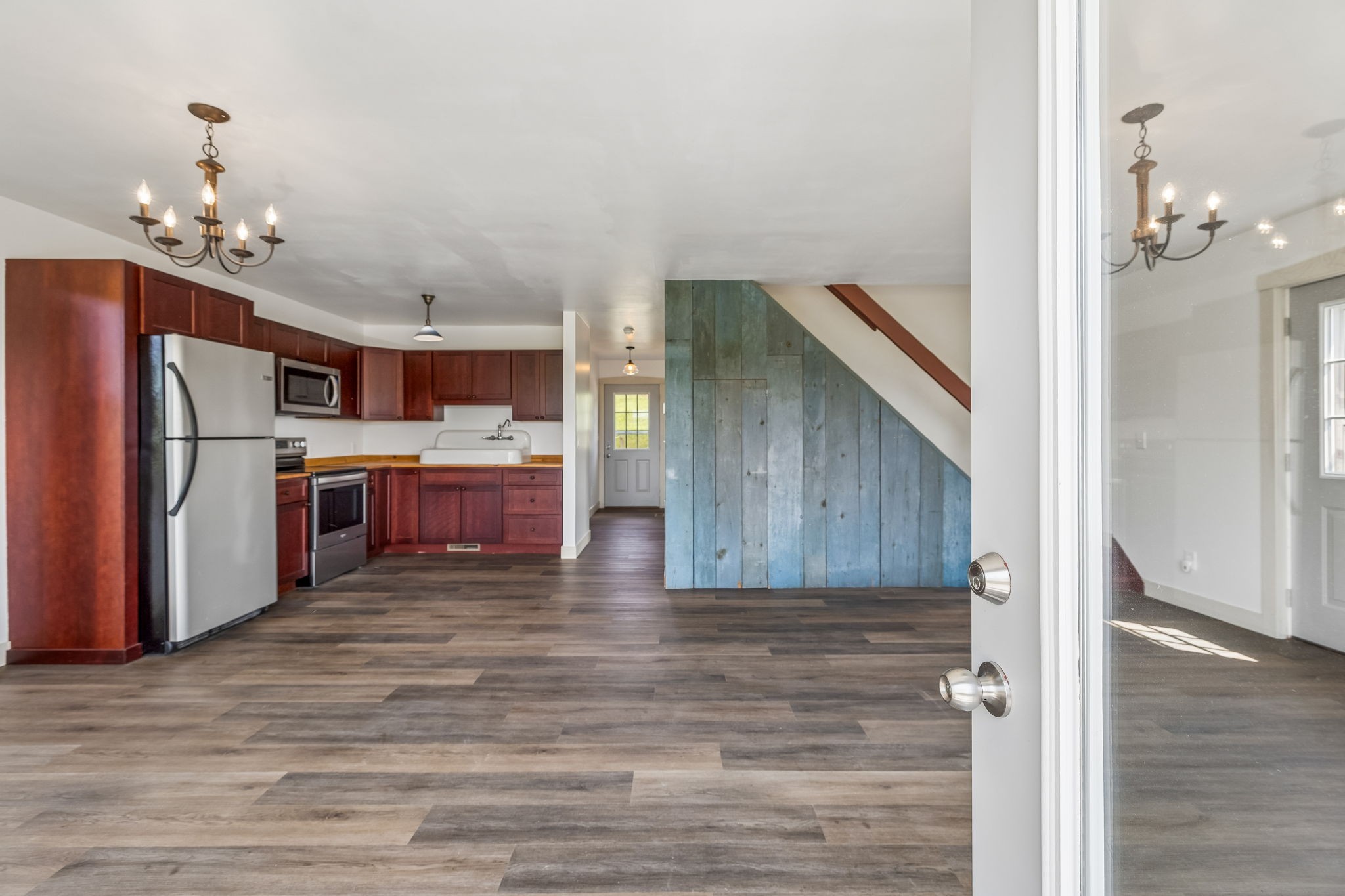 79 Sunset Rd