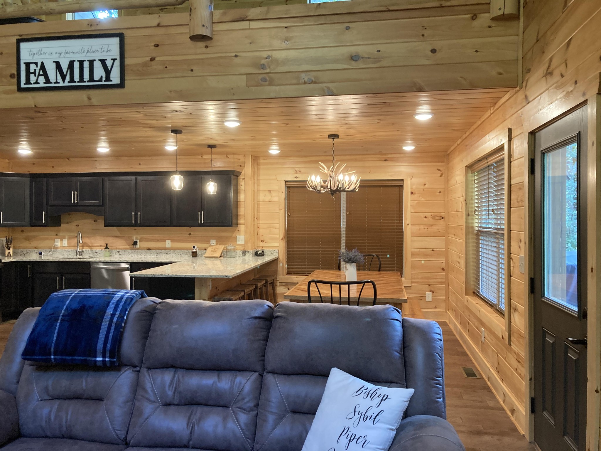 2809 Barefoot Pass Way