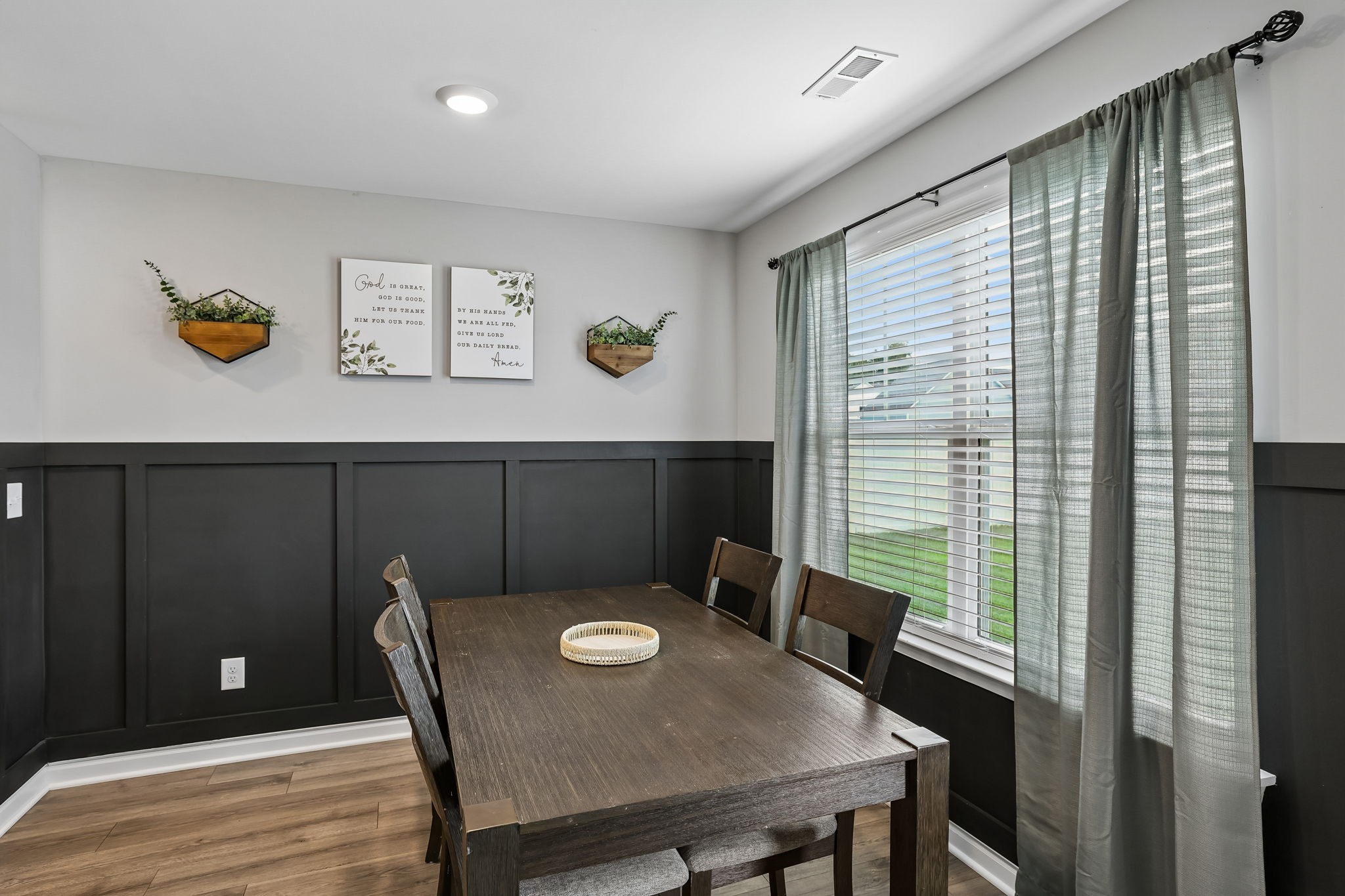 1041 Hickoryridge Dr