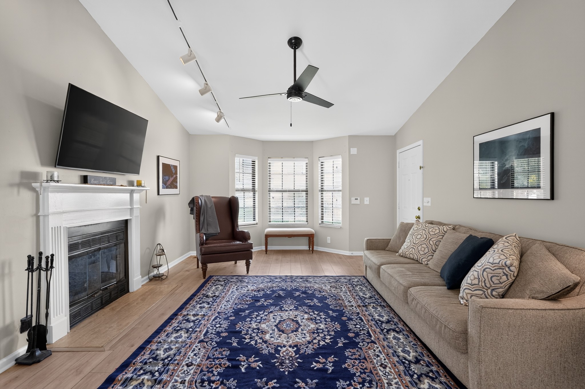 539 Upsall Dr