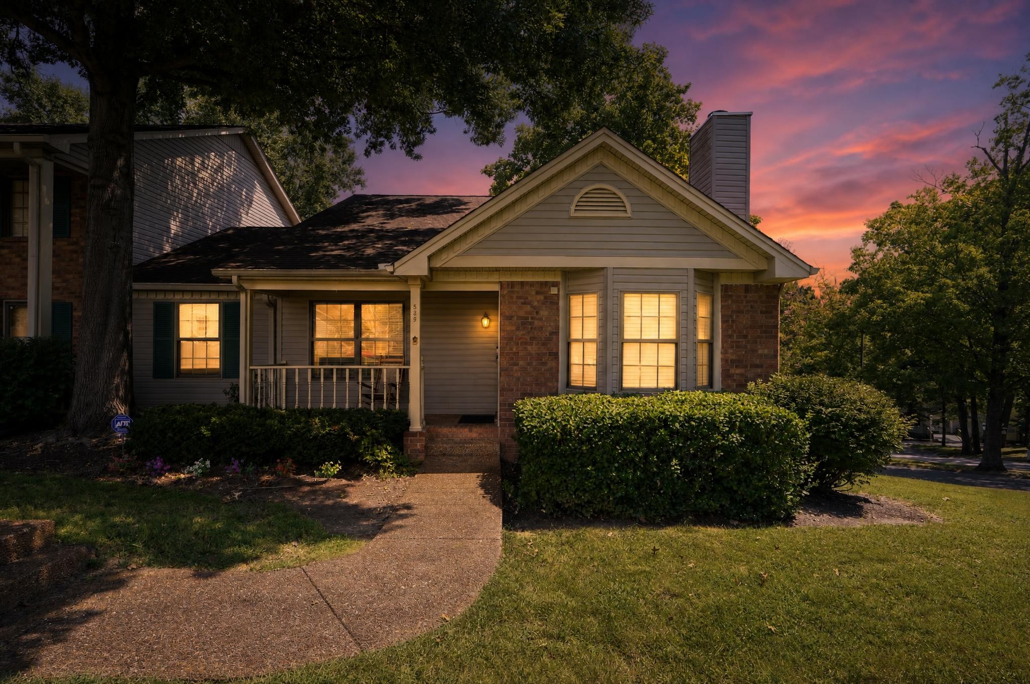 539 Upsall Dr