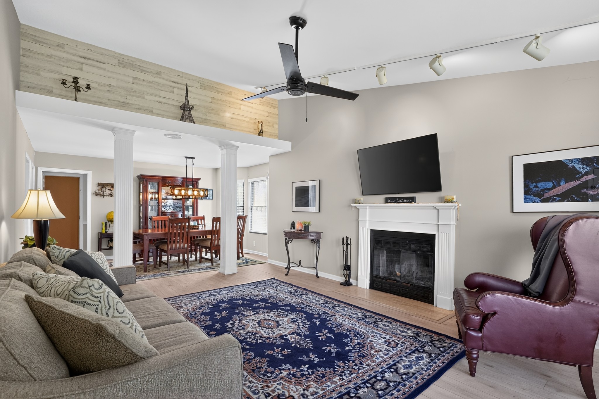 539 Upsall Dr