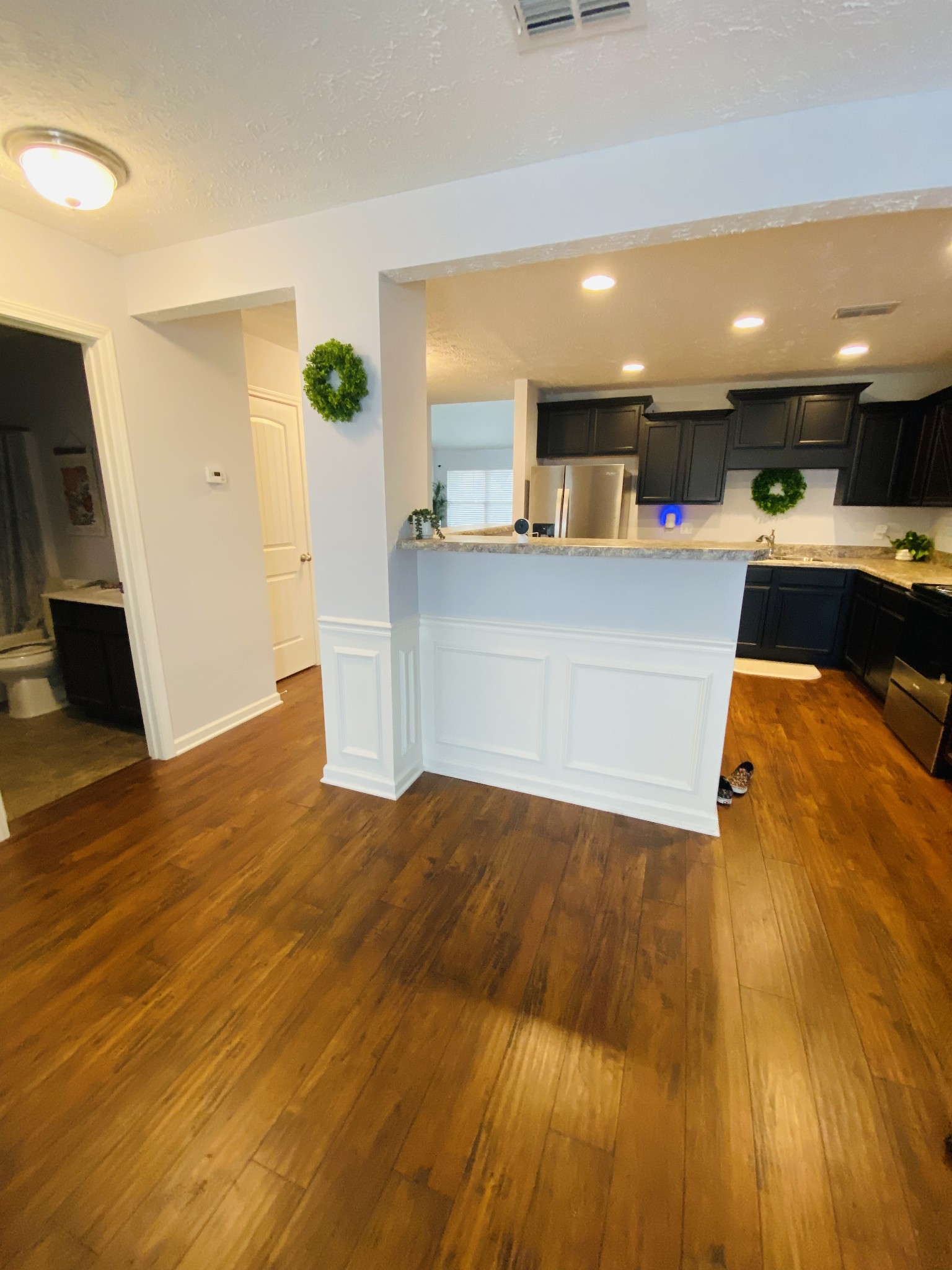 909 Granville Dr