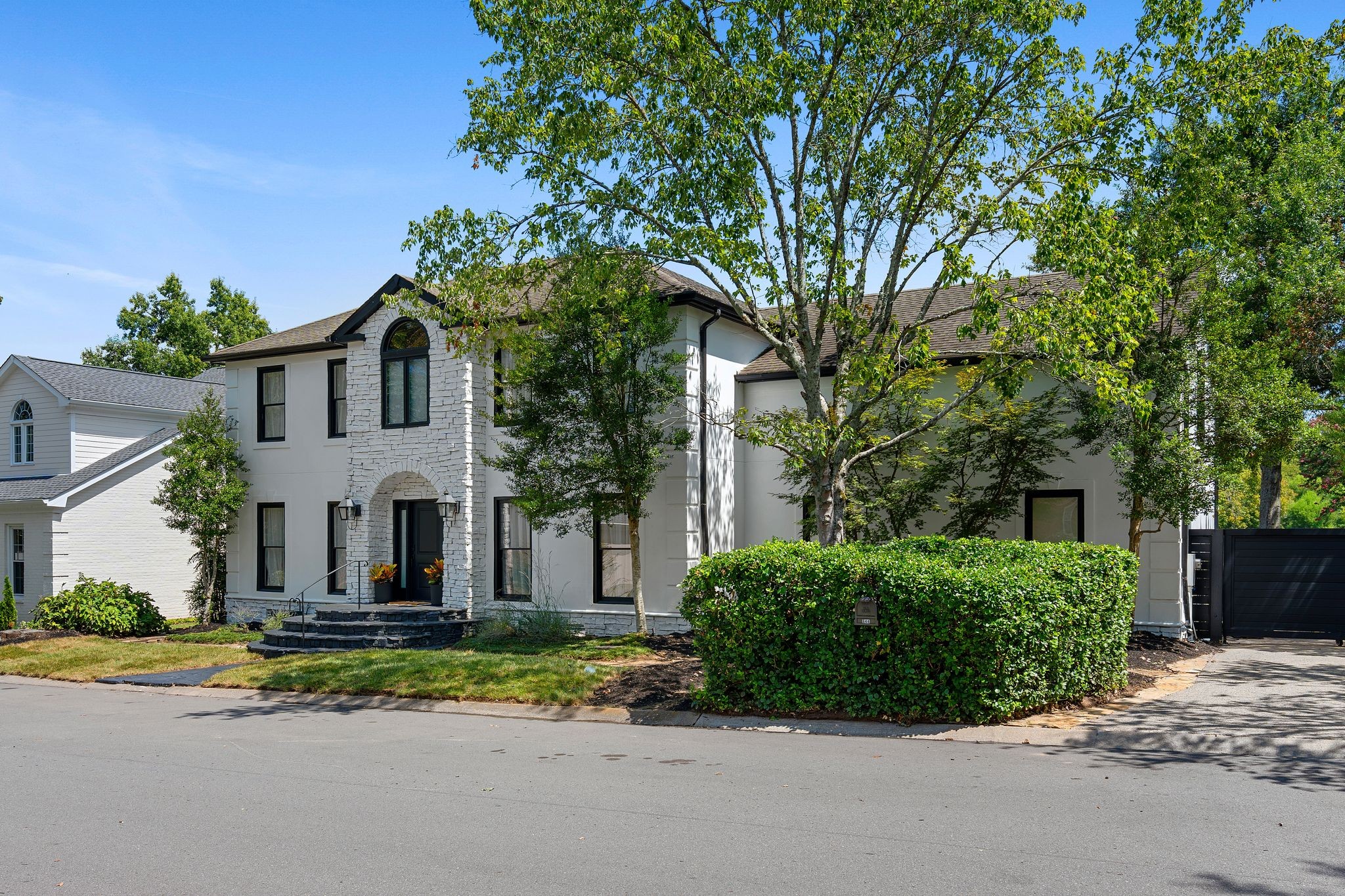 844 Abington Way
