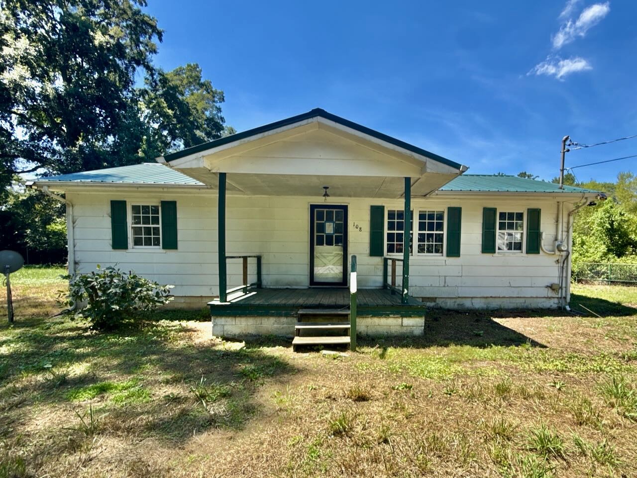 108 Oakwood Dr