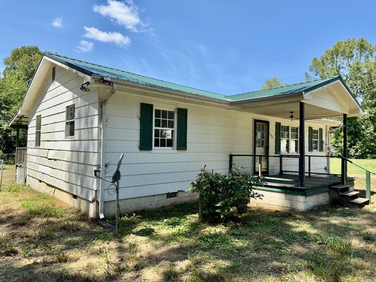 108 Oakwood Dr