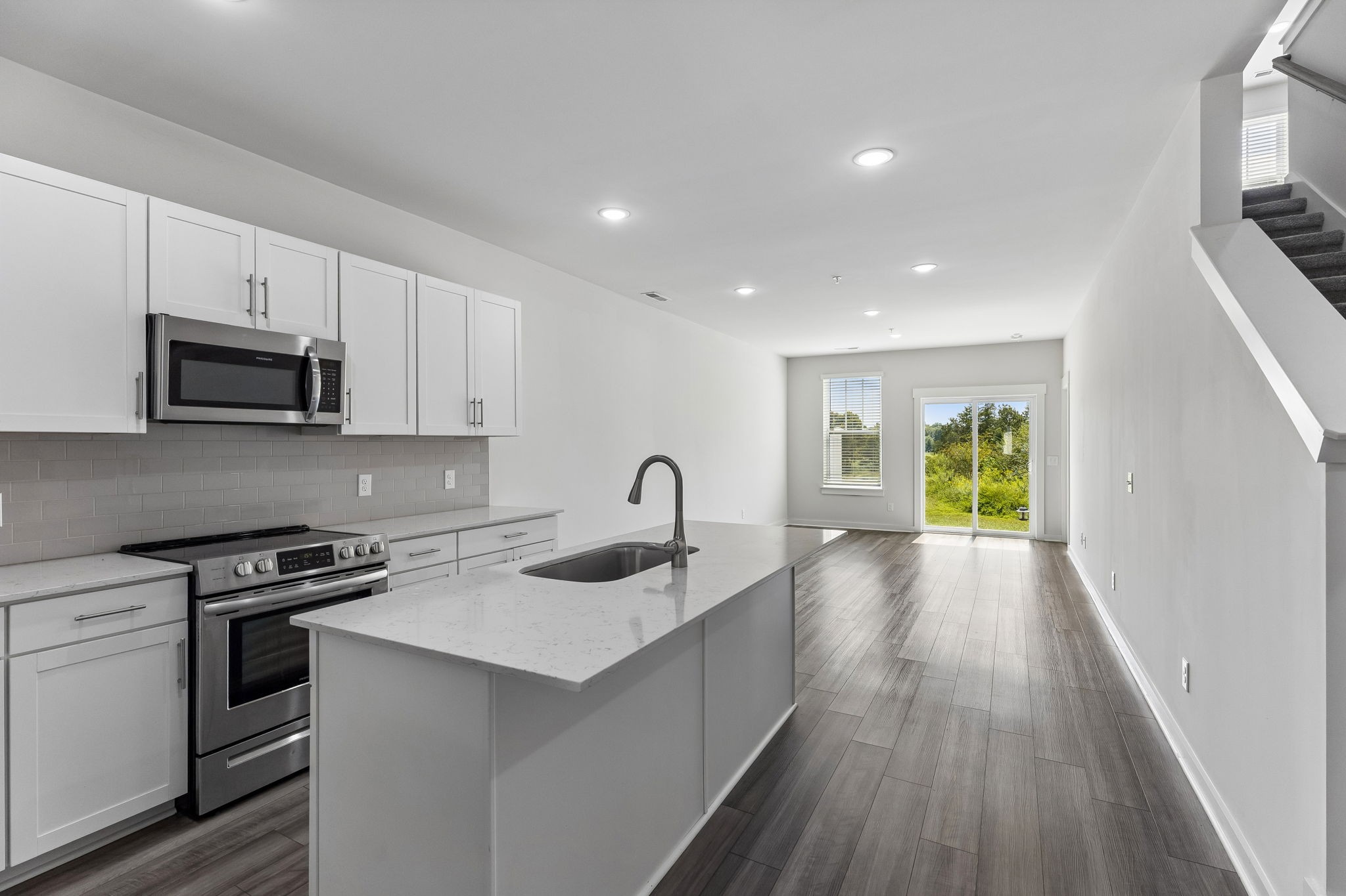 605 Birdie Dr