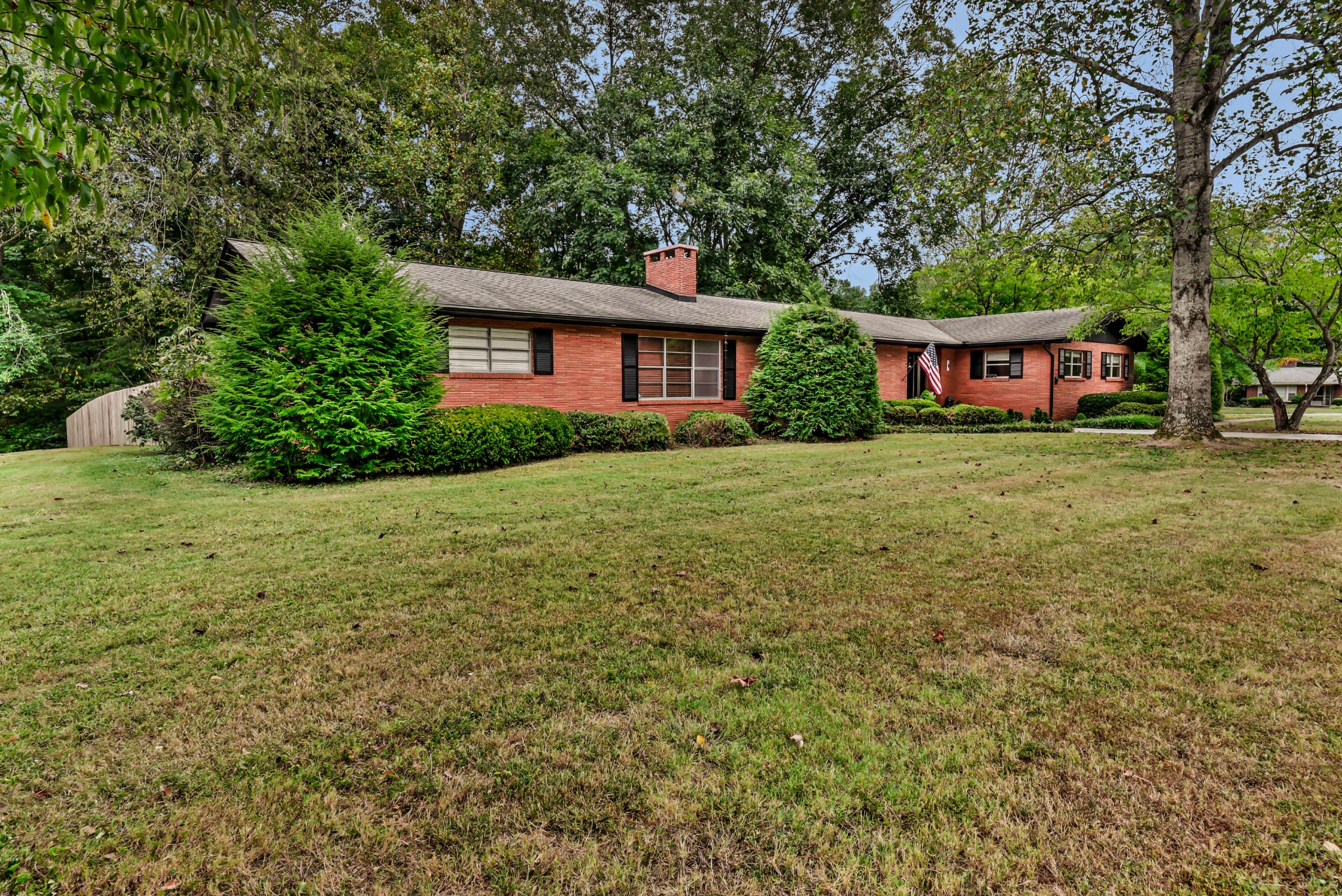 6 Canterbury Rd