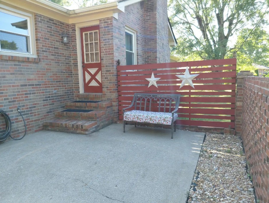 1454 Twin Feather Dr